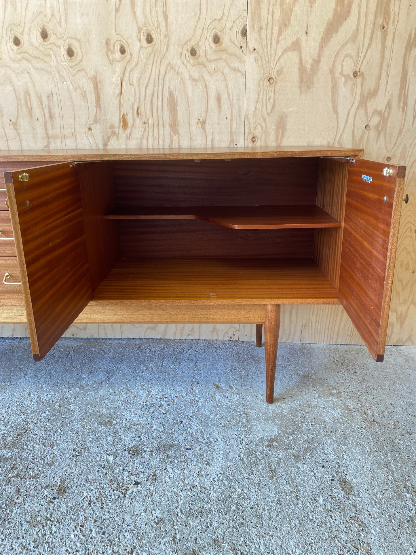 Uniflex Sideboard