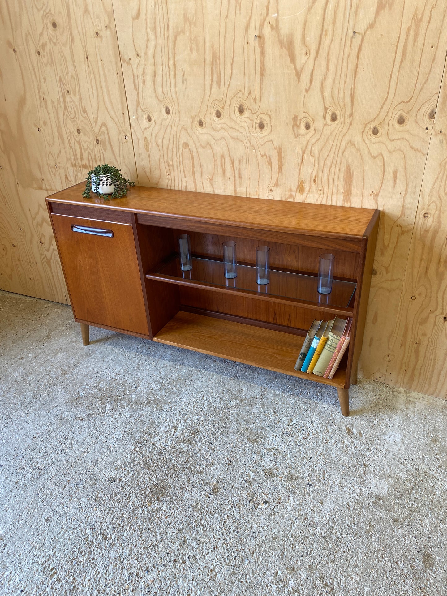 GPlan Drinks Cabinet