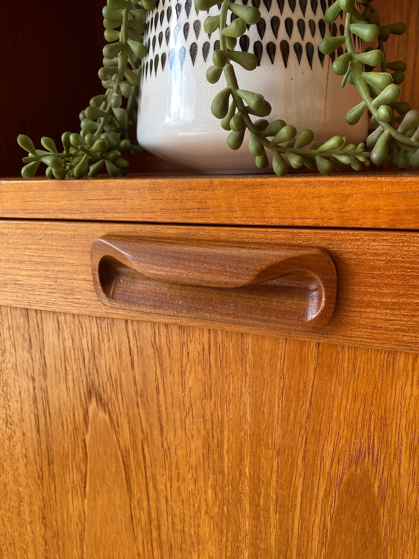 GPlan Drinks Cabinet
