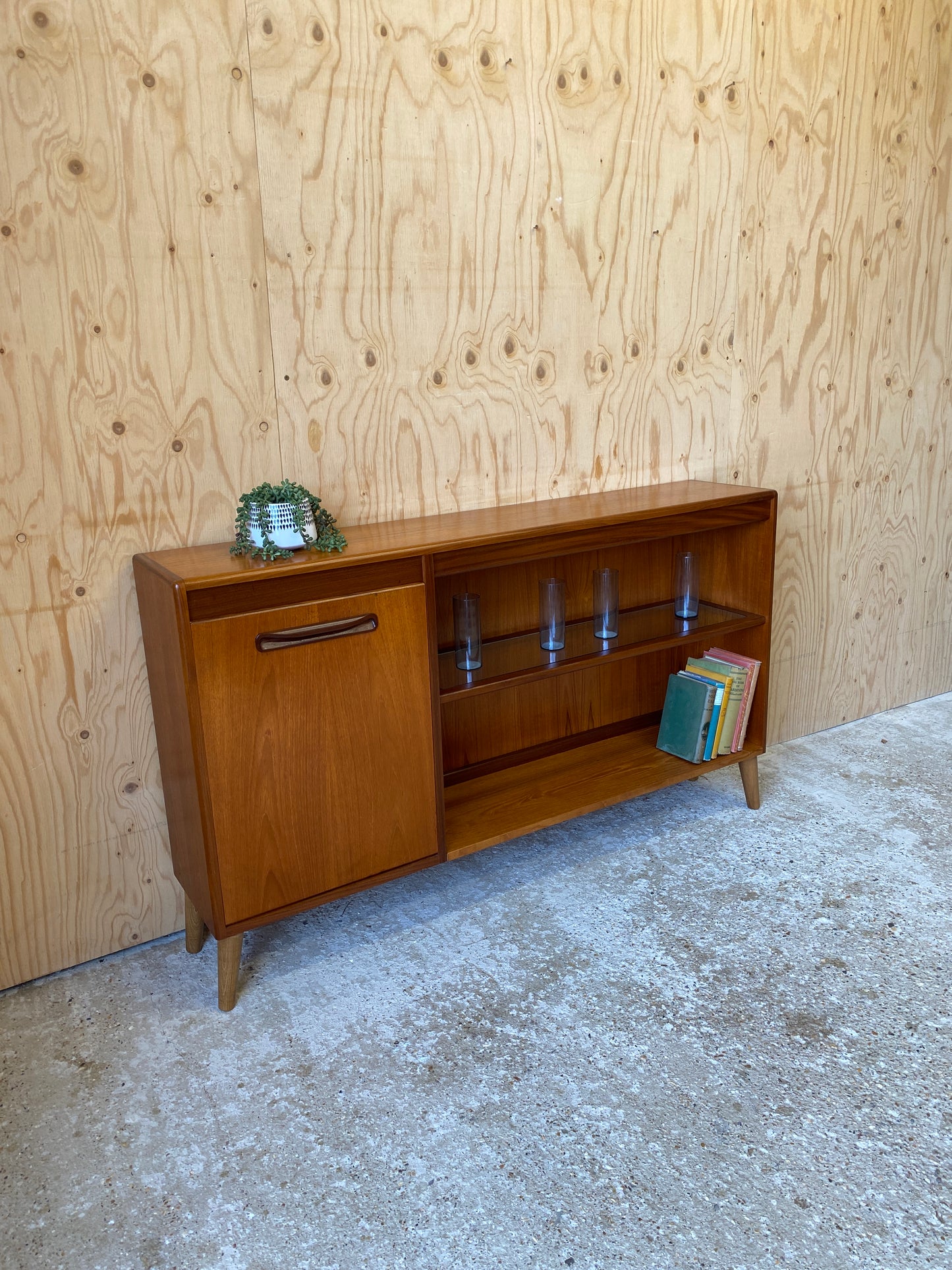 GPlan Drinks Cabinet