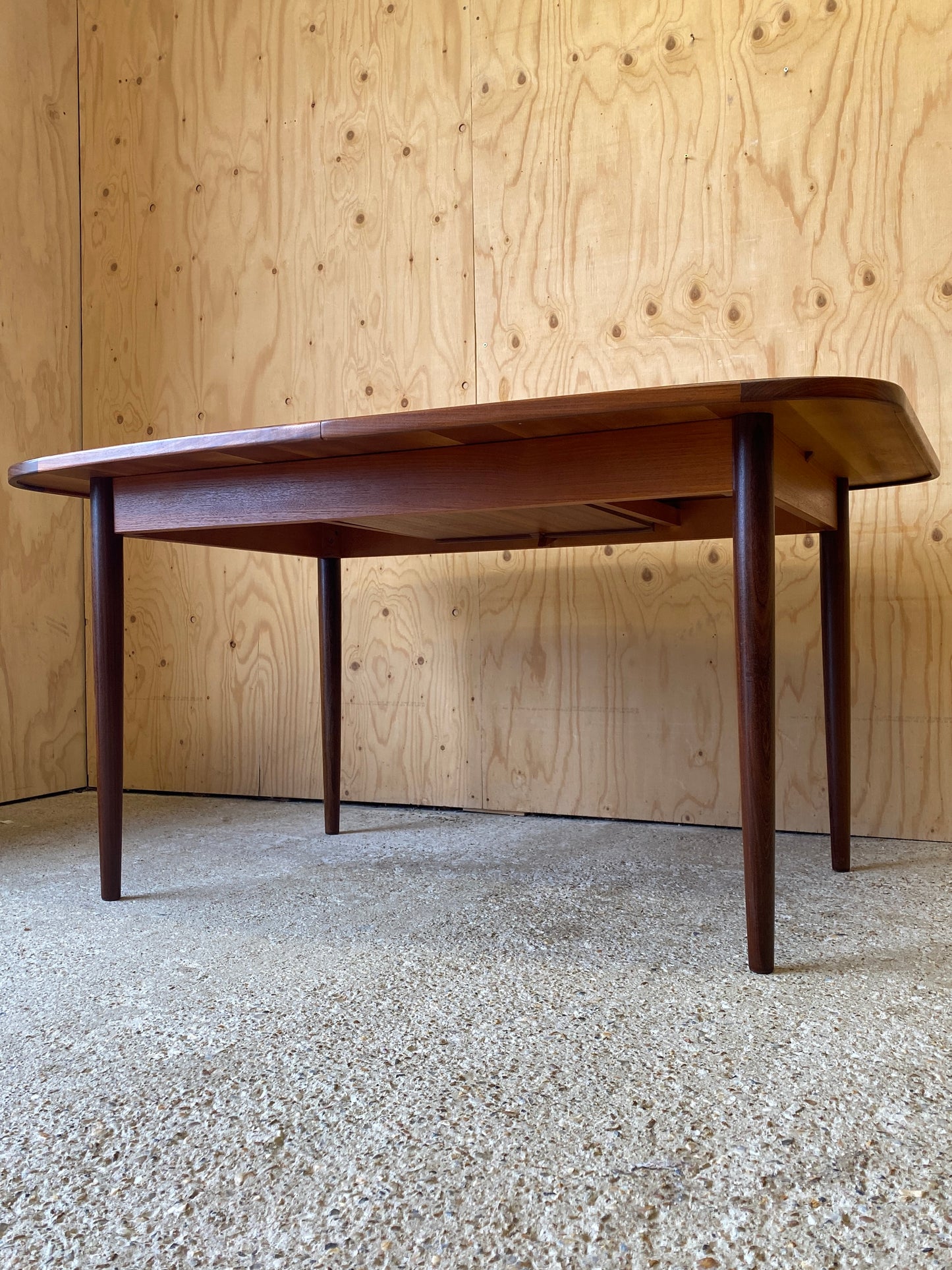 GPlan Extending Dining Table