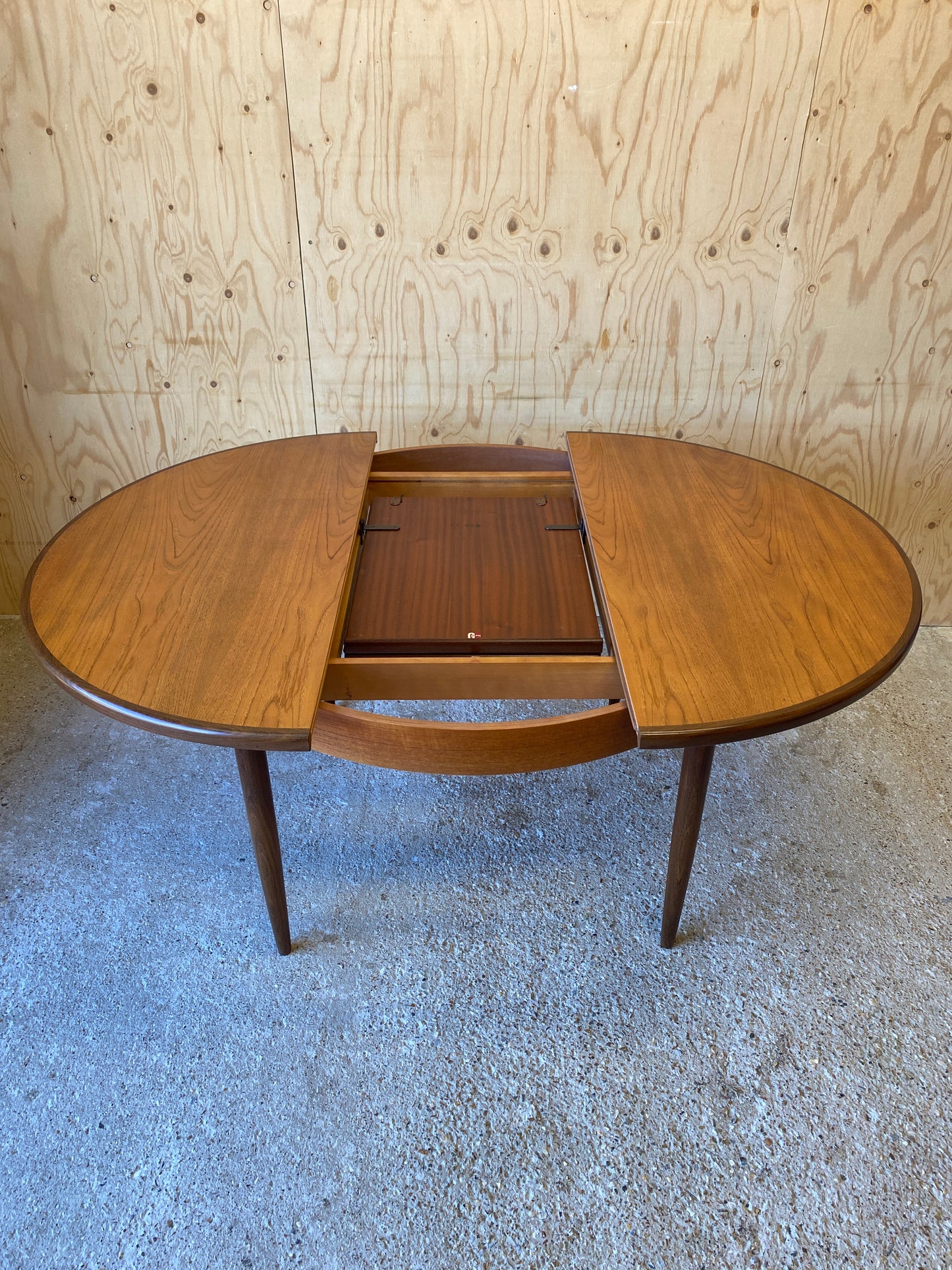 GPlan Dining Table & 4 Chairs