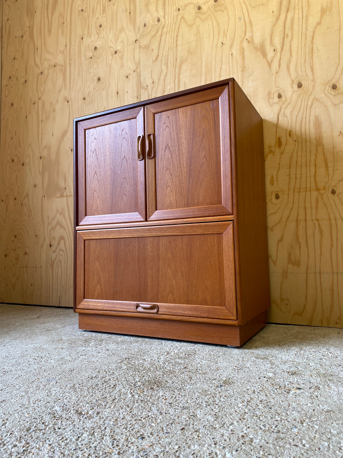 GPlan Fresco Media Cabinet