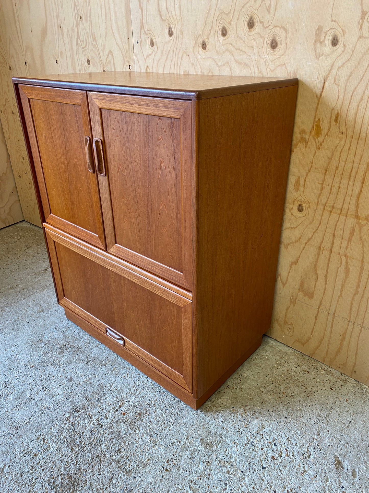 GPlan Fresco Media Cabinet