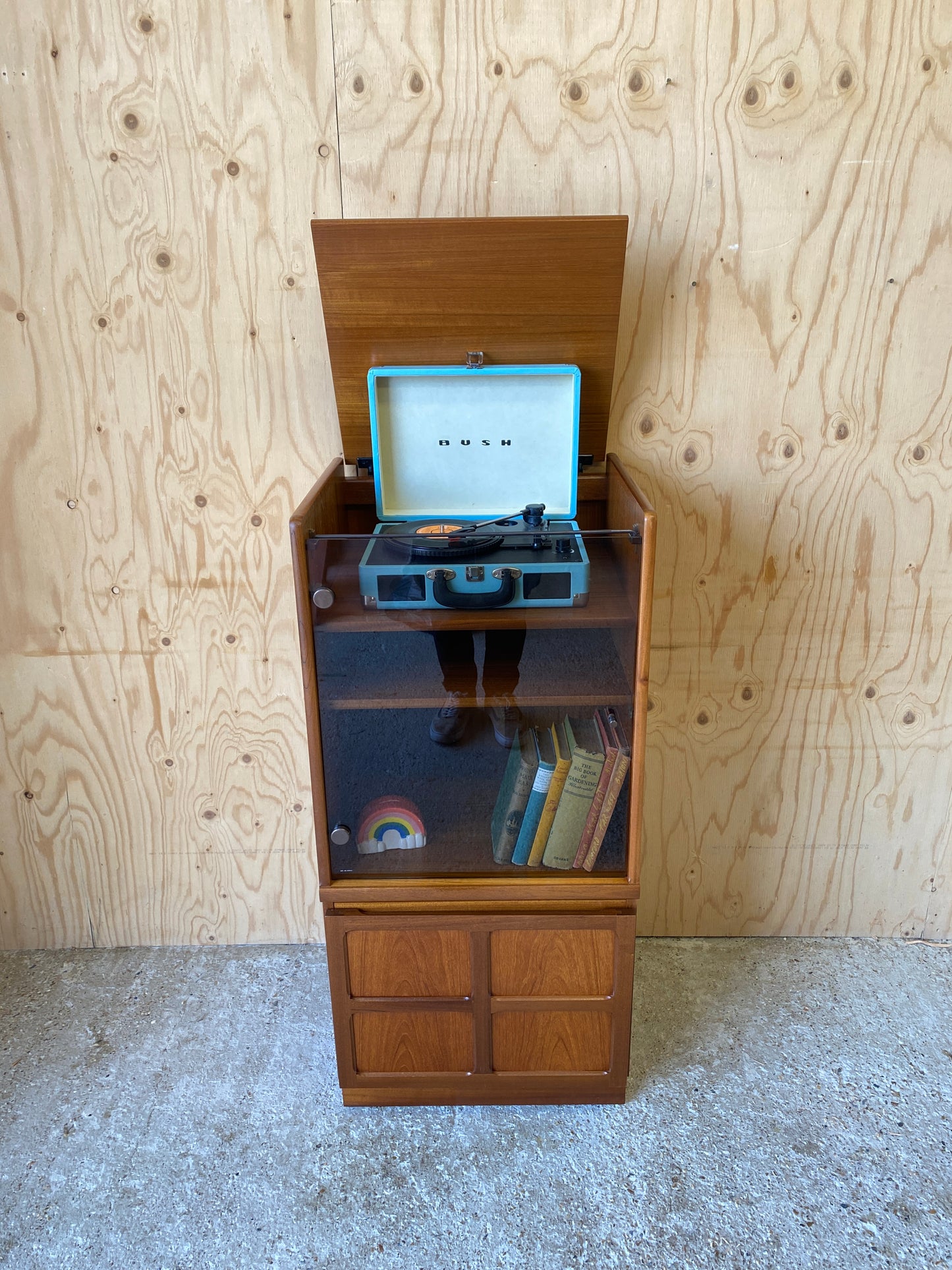 Nathan Hi-fi Cabinet