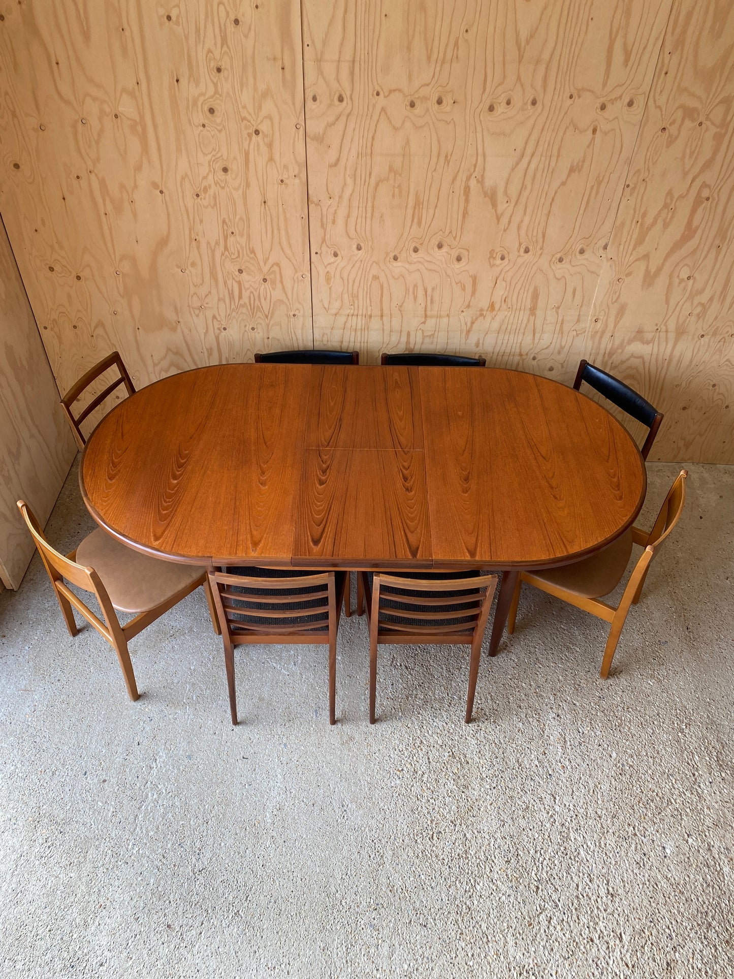 Mid Century Retro Vintage GPlan Extending Dining Table