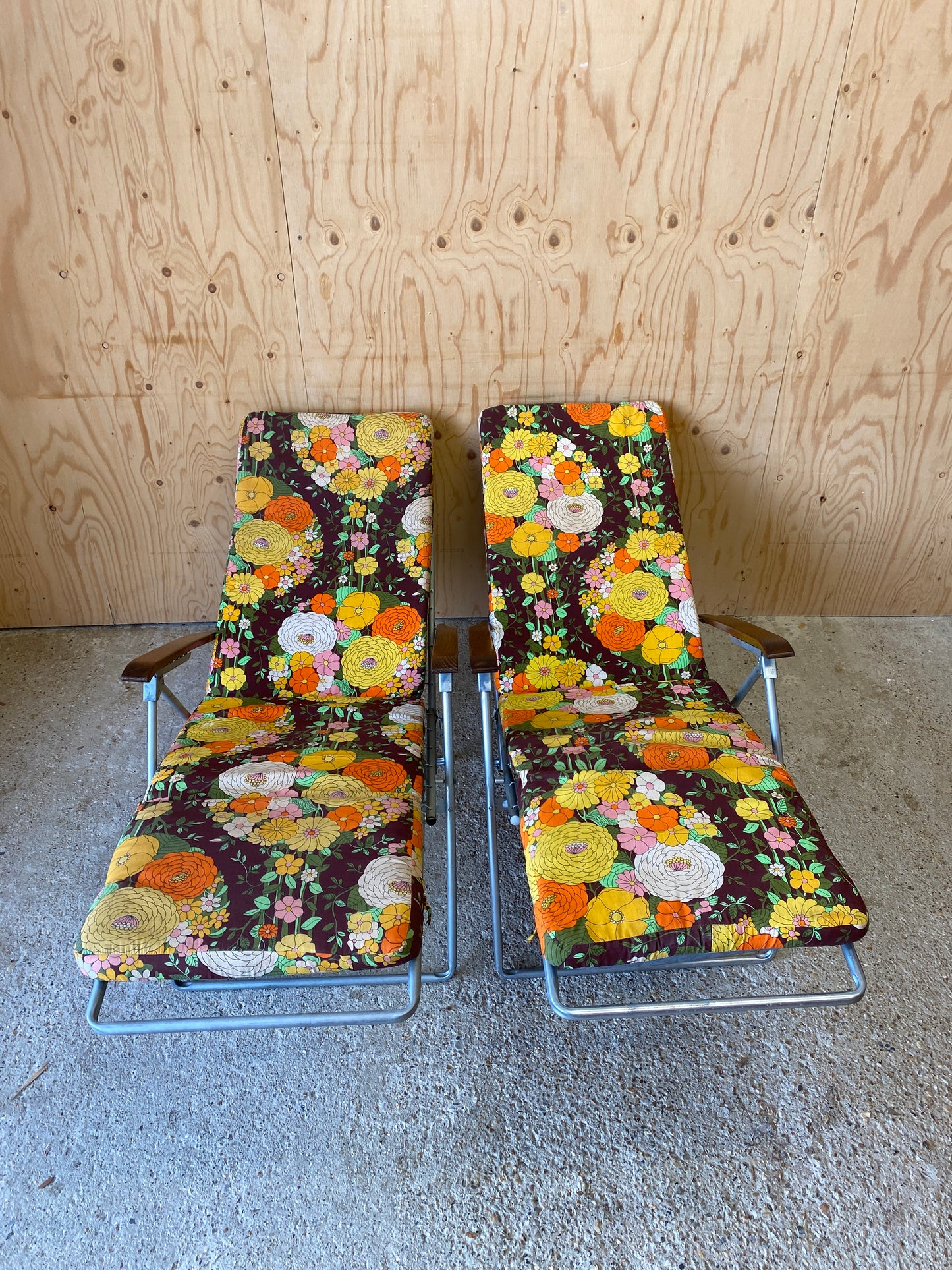Floral Reclining Chairs