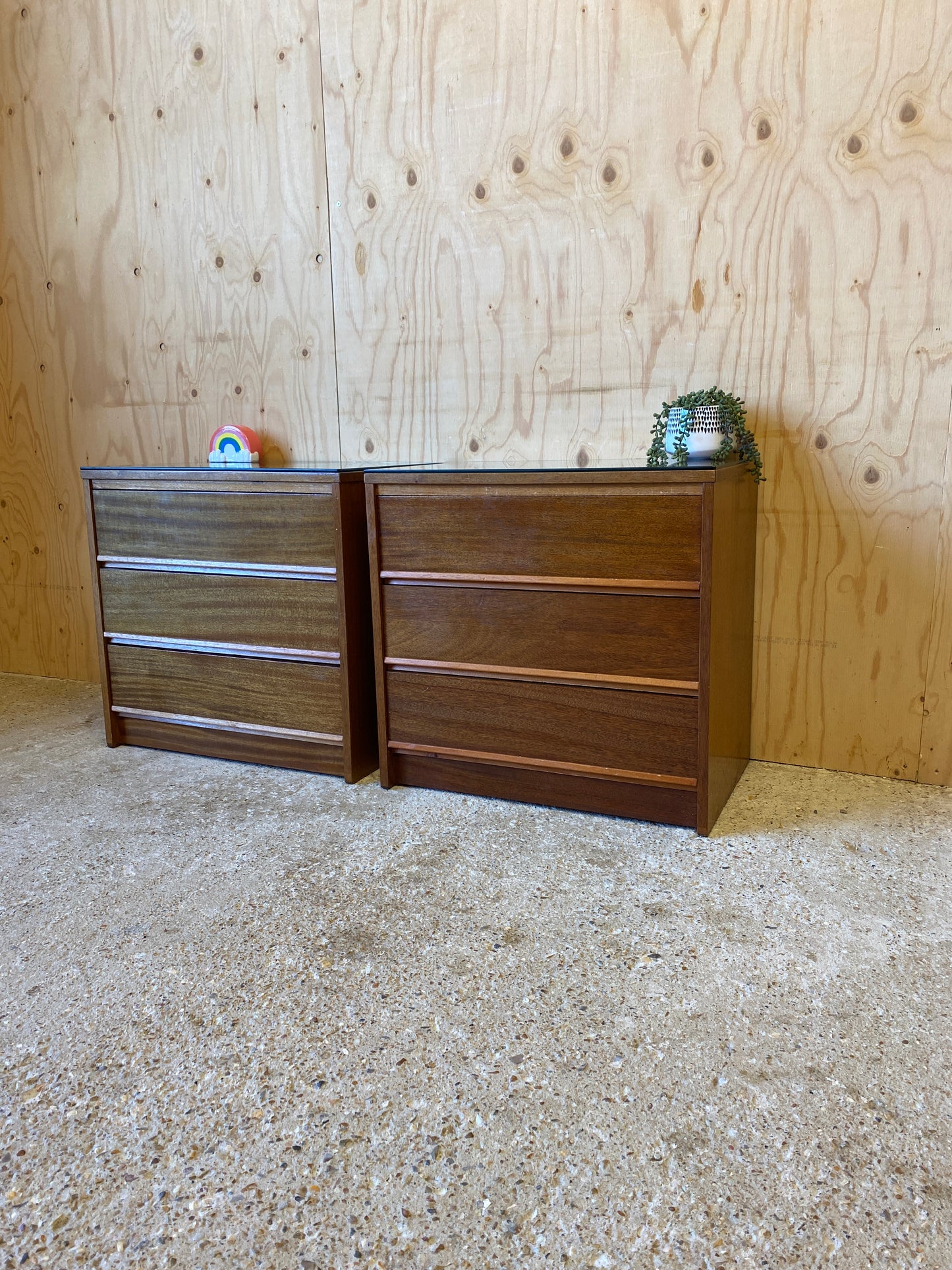 Vintage Chest of Drawers