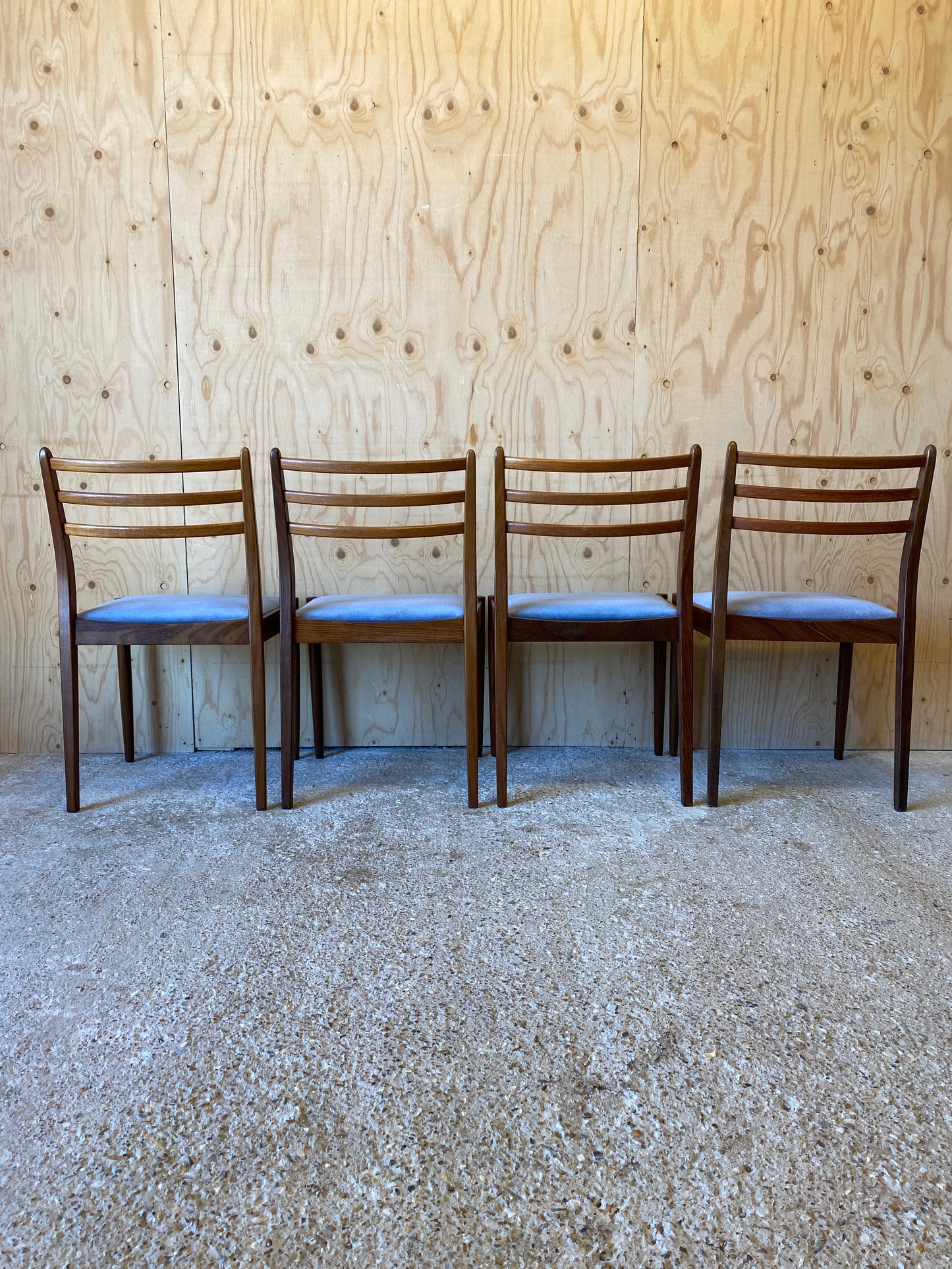 GPlan Dining Table & 4 Chairs