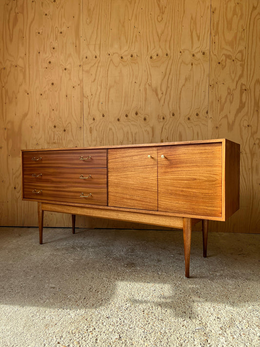 Uniflex Sideboard
