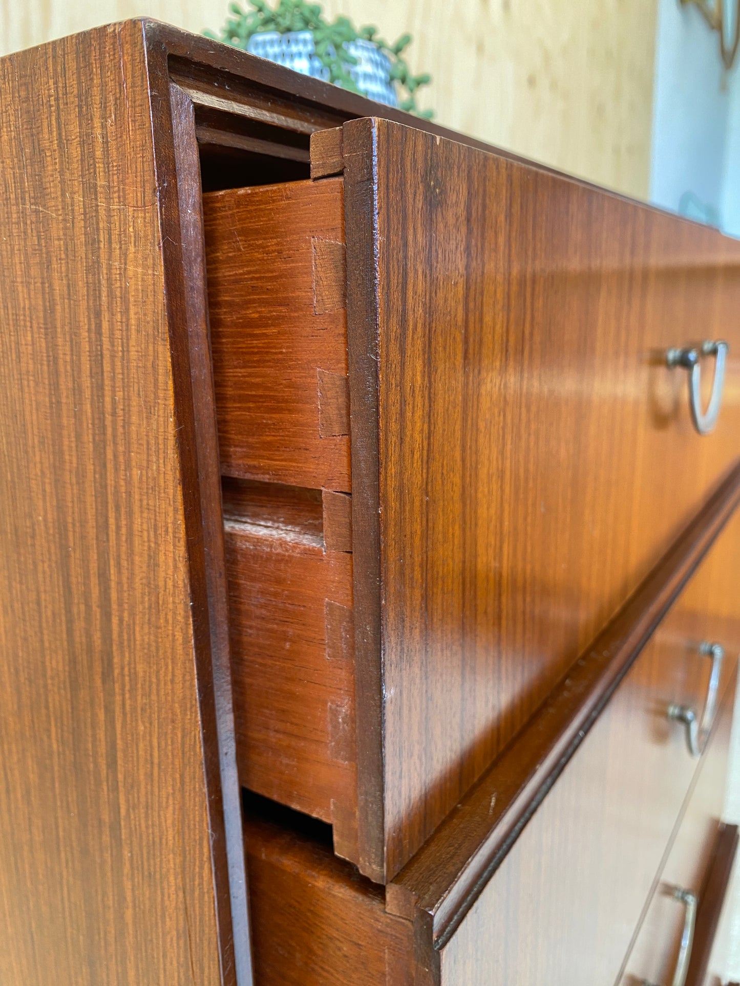 Meredew Tallboy Chest of Drawers