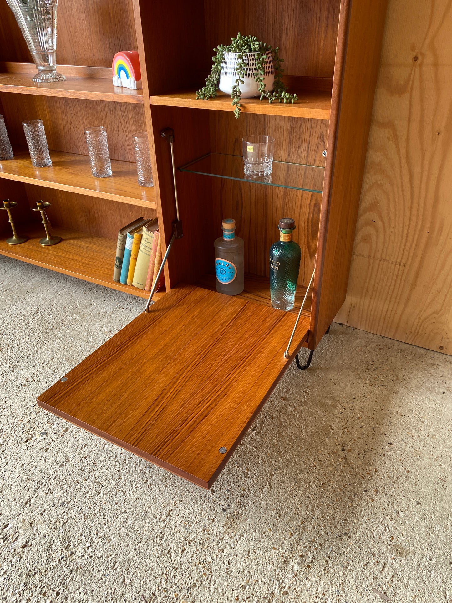 GPlan Drinks Cabinet