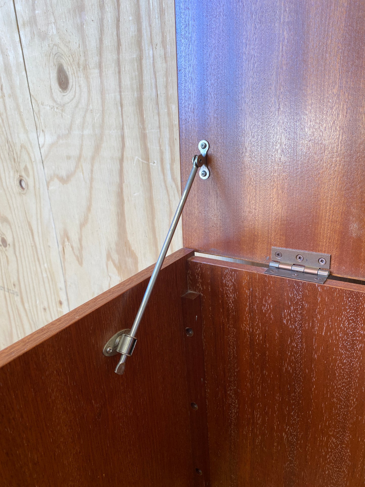 Meredew Storage Chest