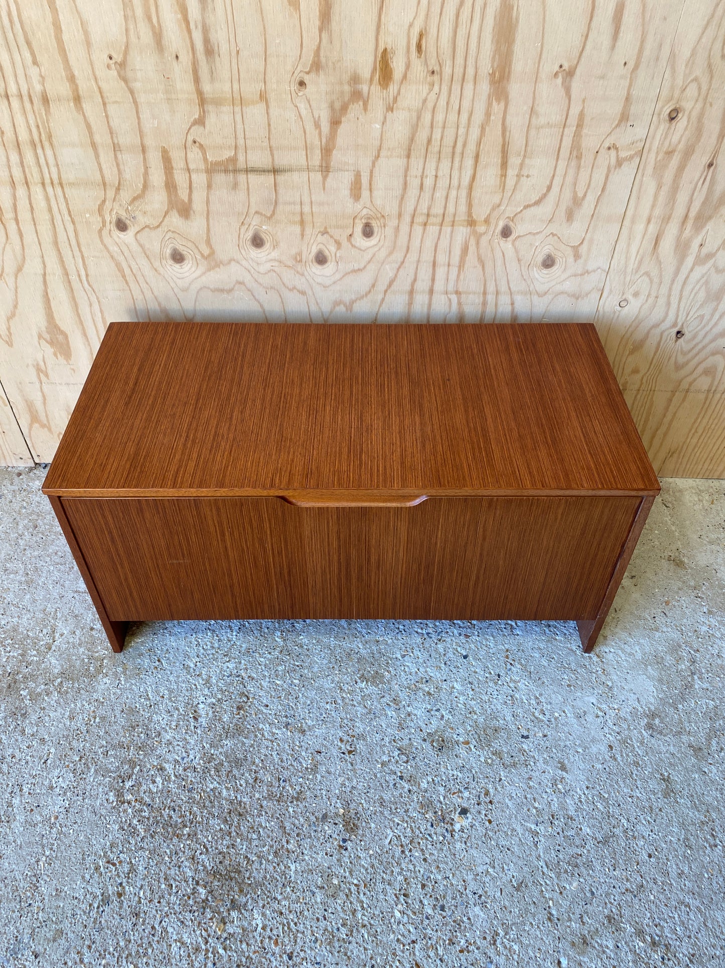 Meredew Storage Chest