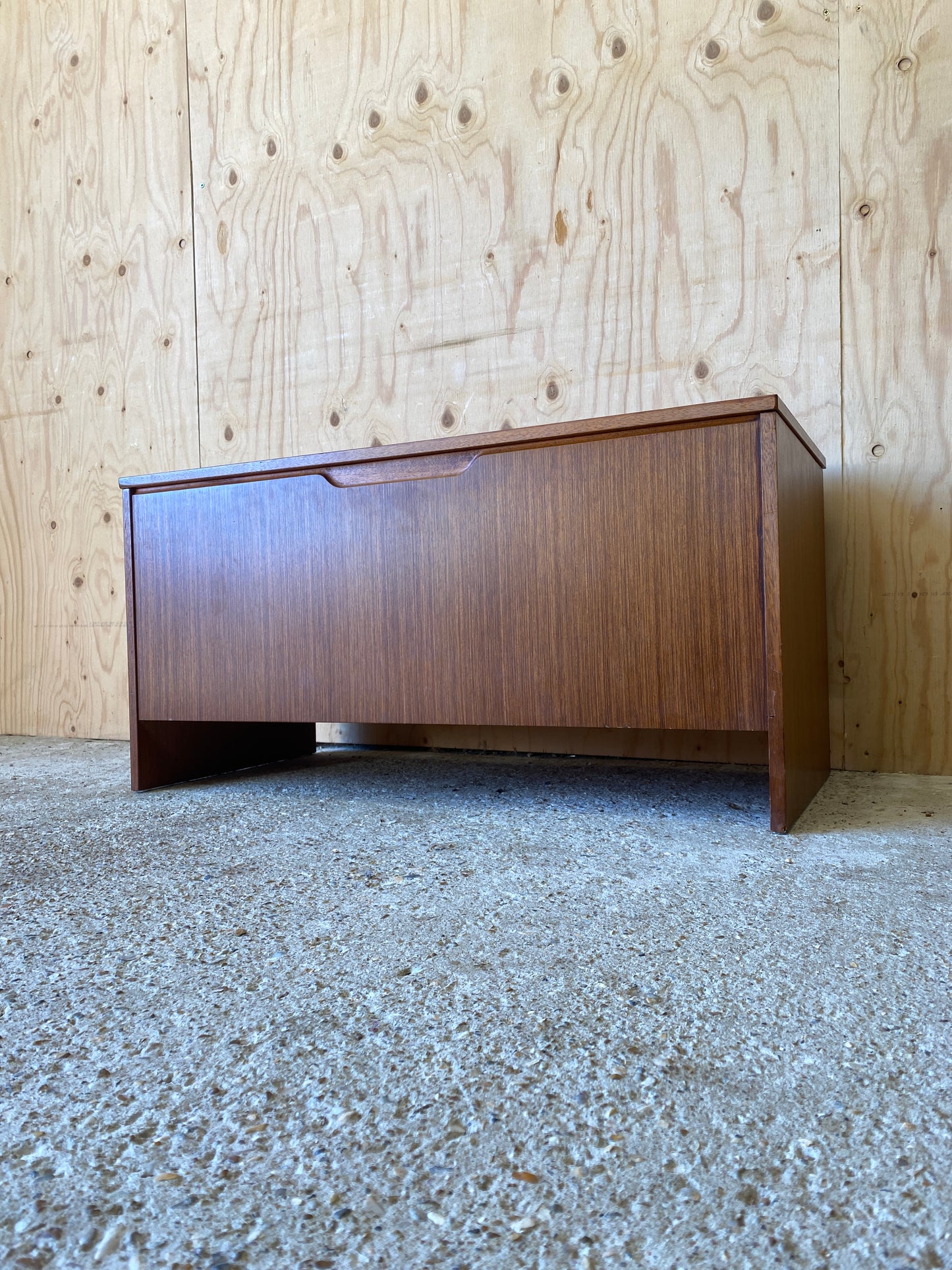 Meredew Storage Chest