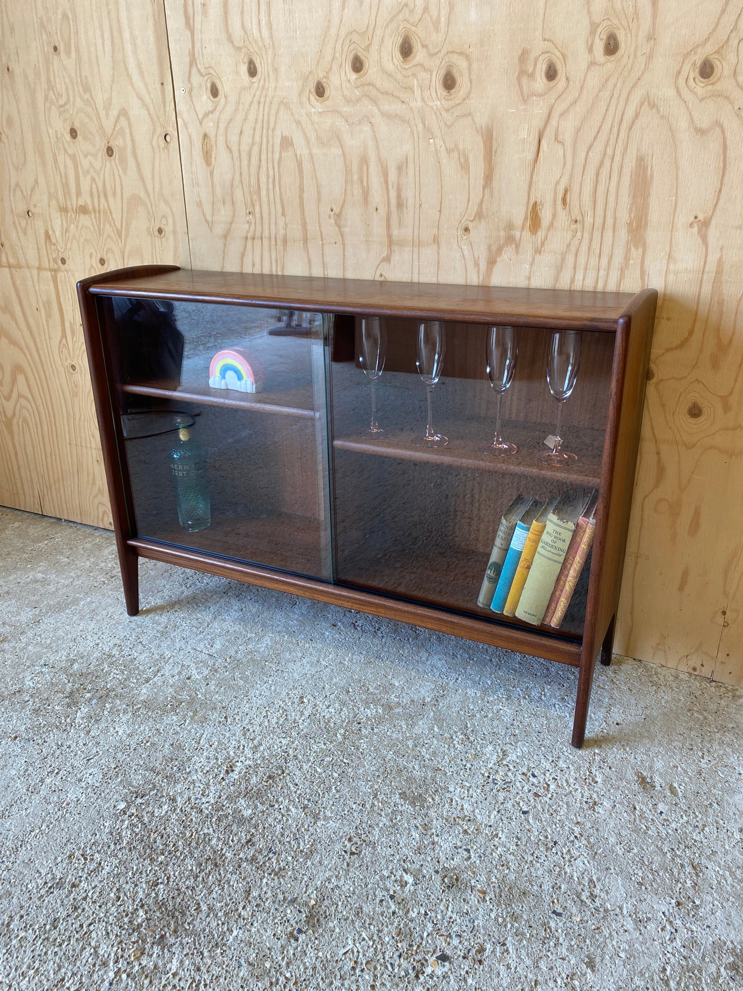 A.Younger Bookcase