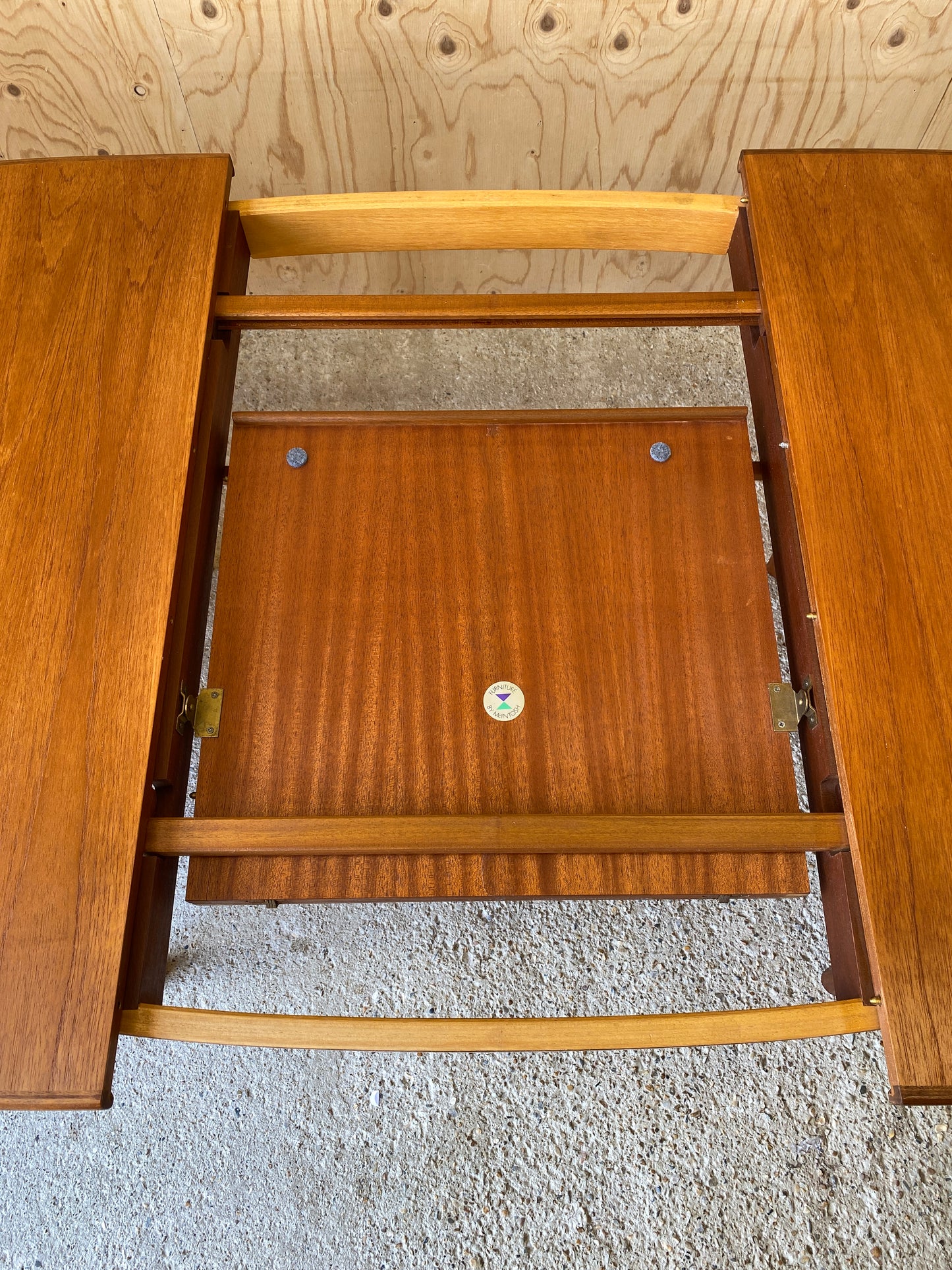 McIntosh Dining Table & Chairs