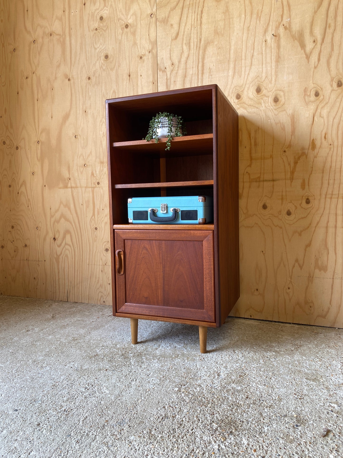 GPlan Hi-fi Cabinet