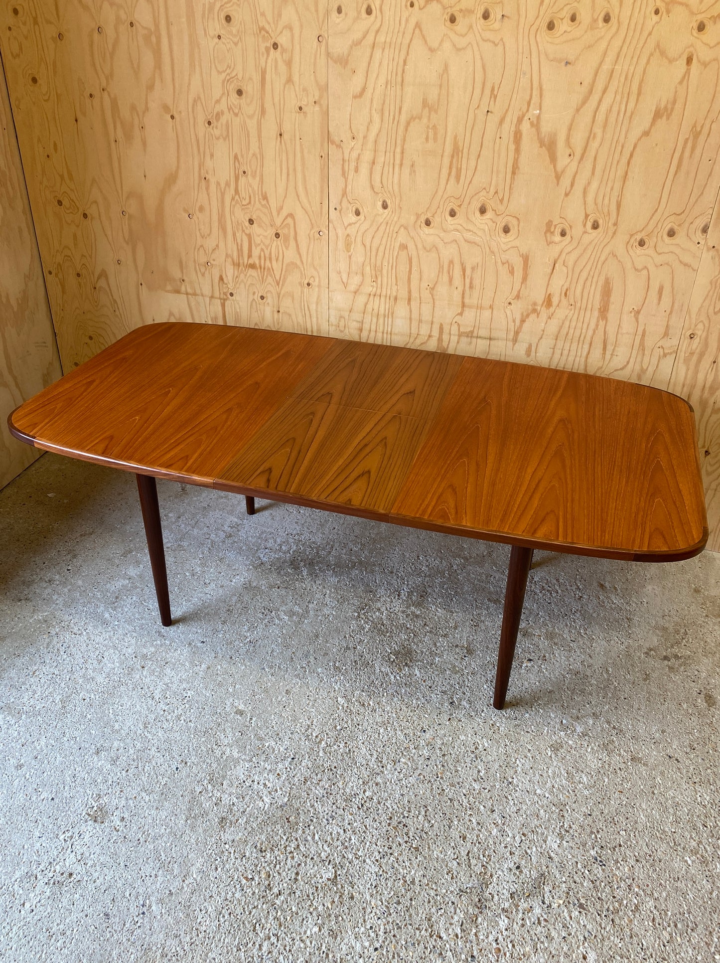 GPlan Extending Dining Table