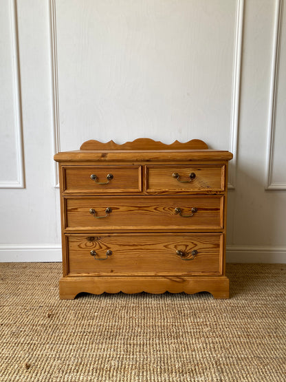 Pine Chest of Drawers