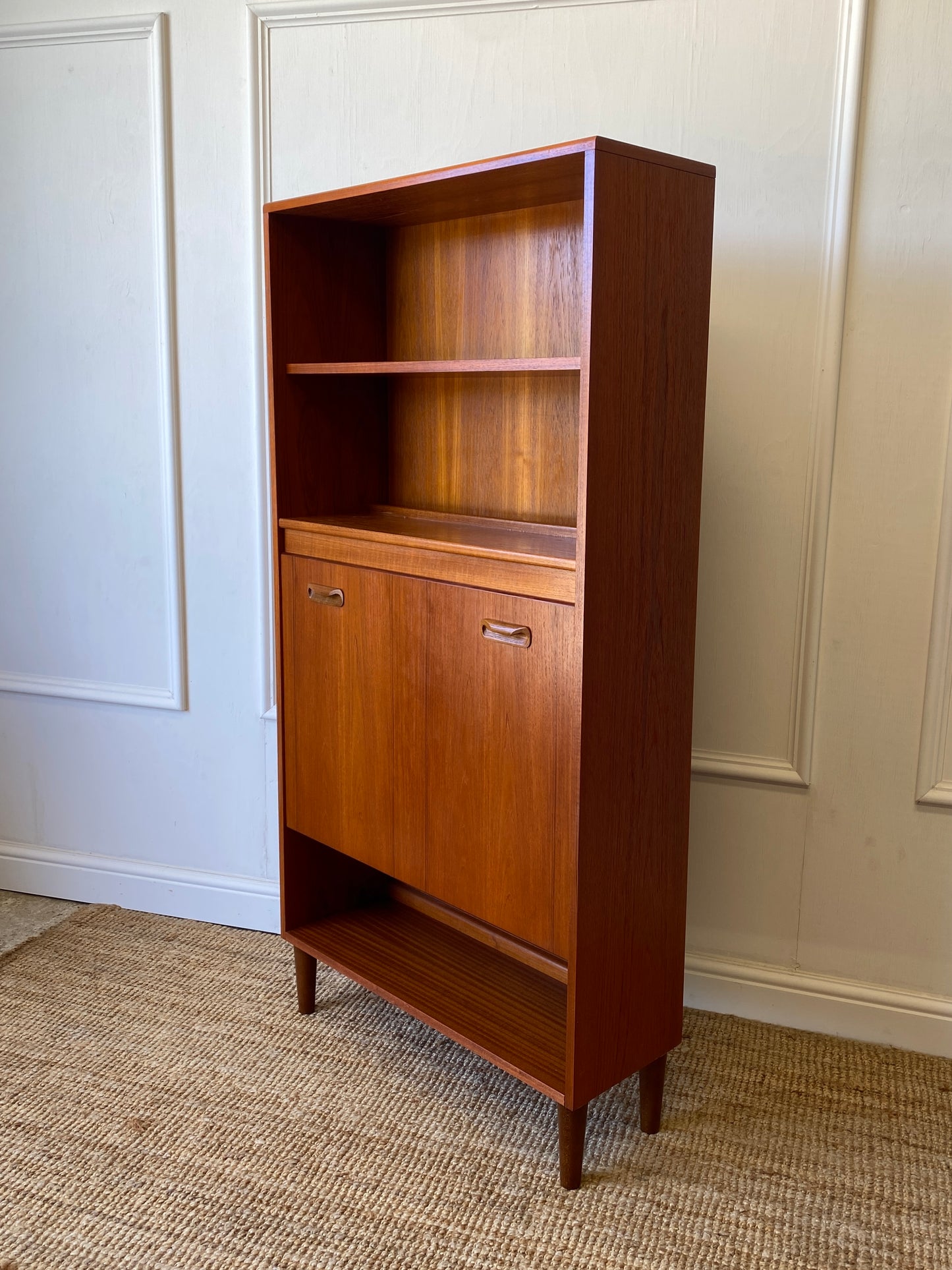 GPlan Drinks Cabinet
