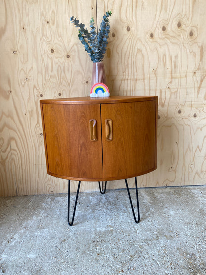 Retro Mid Century Vintage GPlan Fresco Corner Cabinet on Black Hairpin Legs