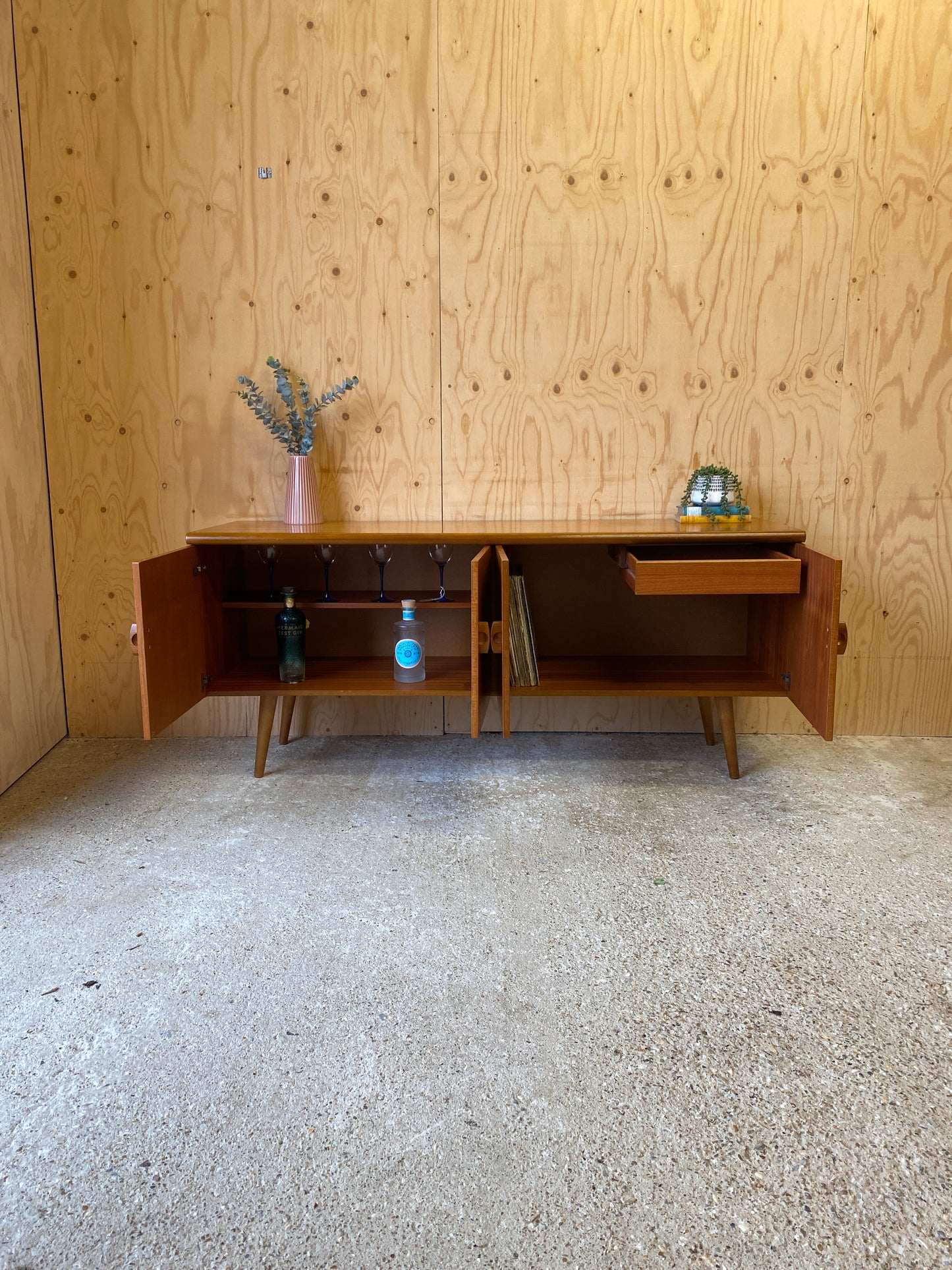 Vintage Sideboard TV stand