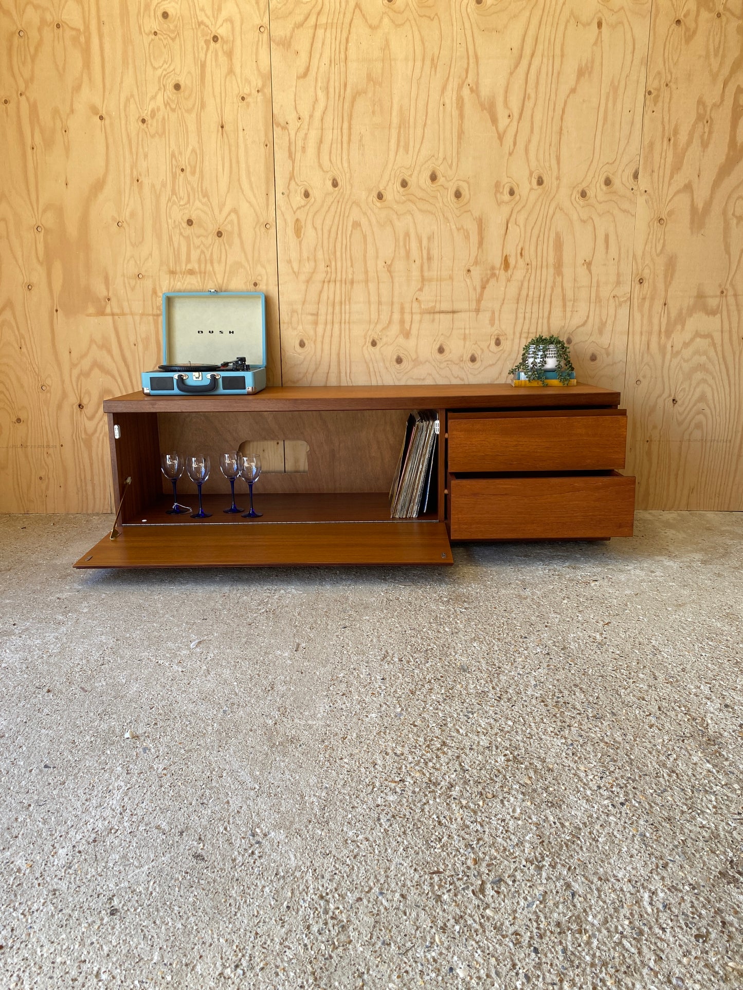 Vintage White & Newton Sideboard