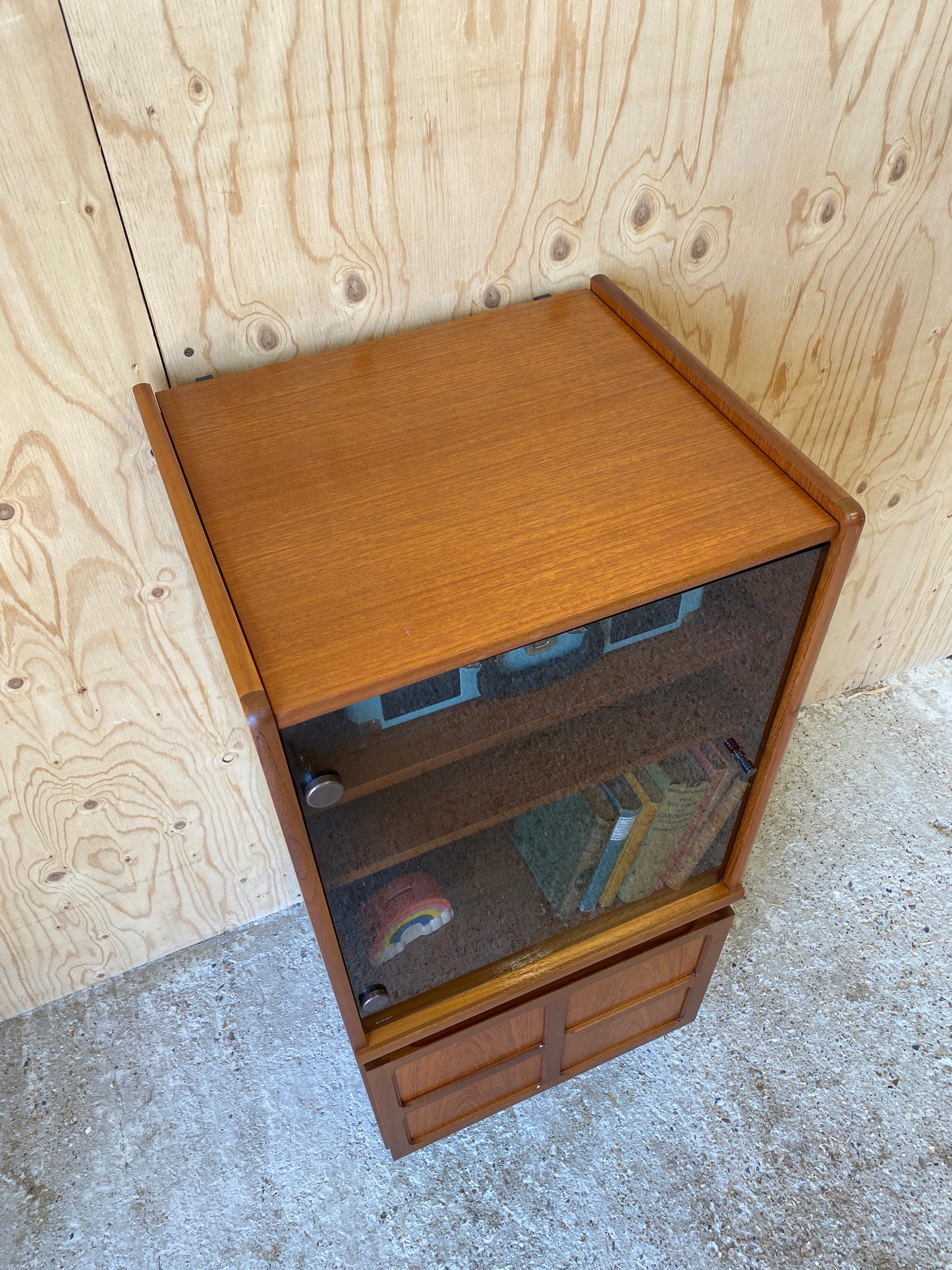 Nathan Hi-fi Cabinet