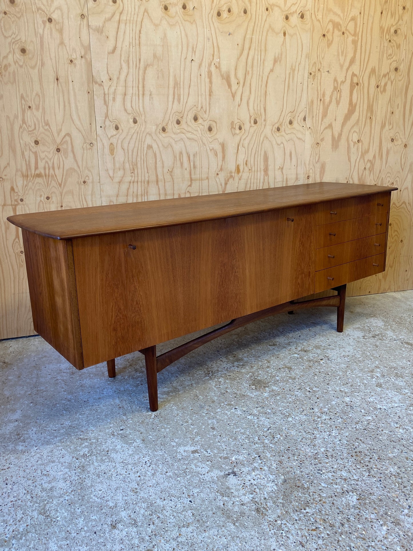 Dalescraft Sideboard