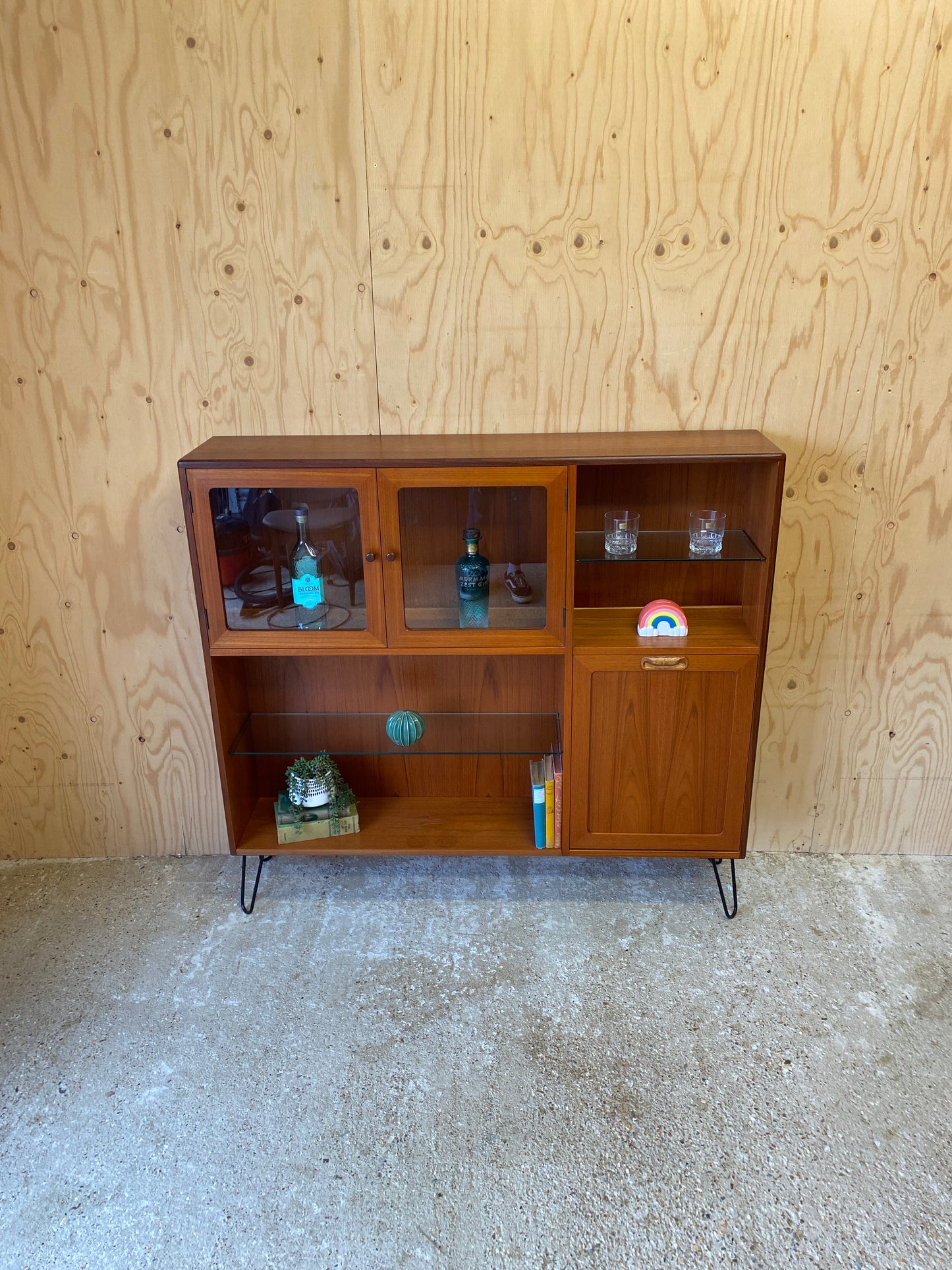 Retro Vintage Mid Century Sideboard Drinks Cabinet by British makers GPlan on Black Hairpin Legs