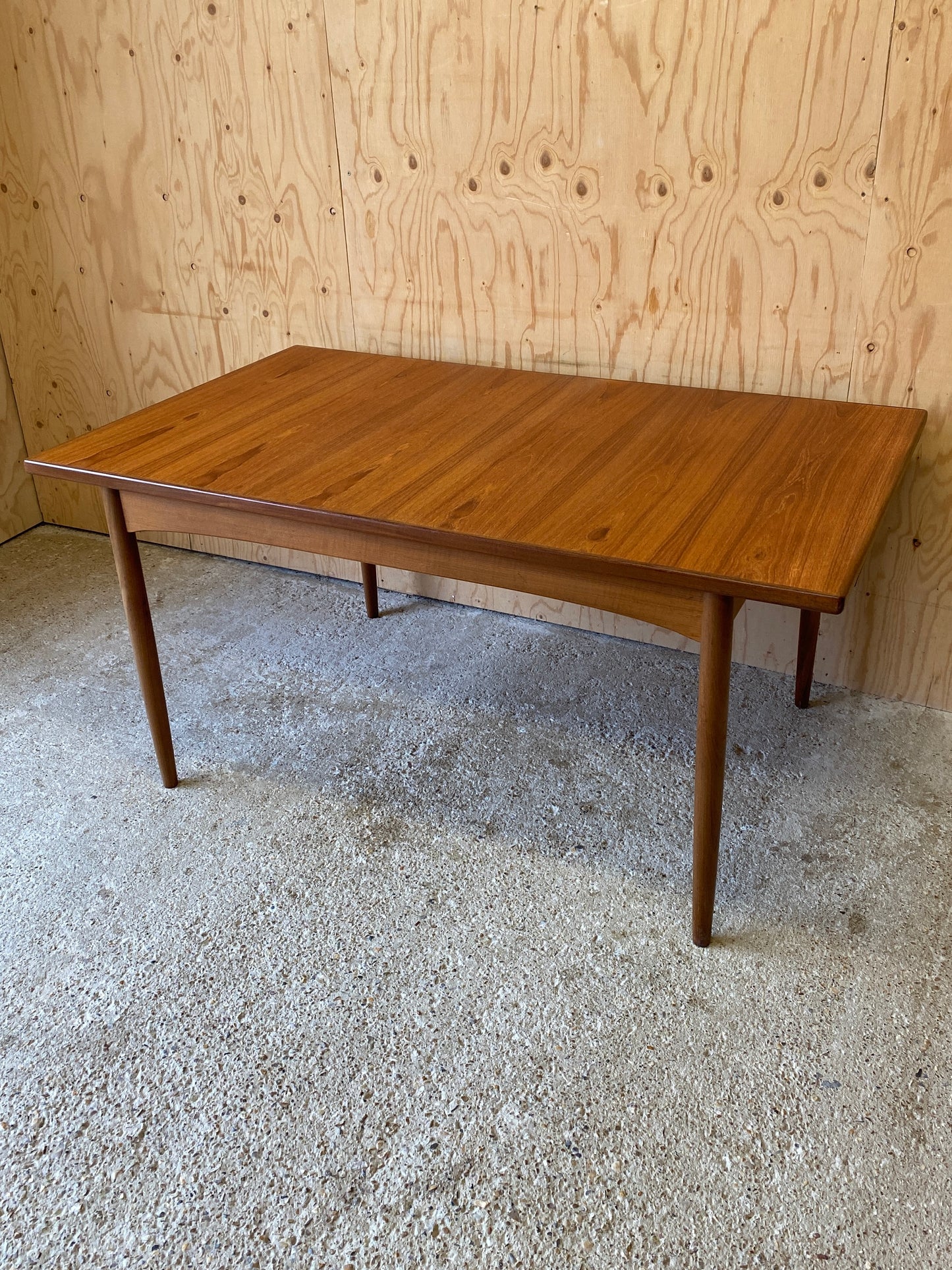 GPlan Extending Dining Table