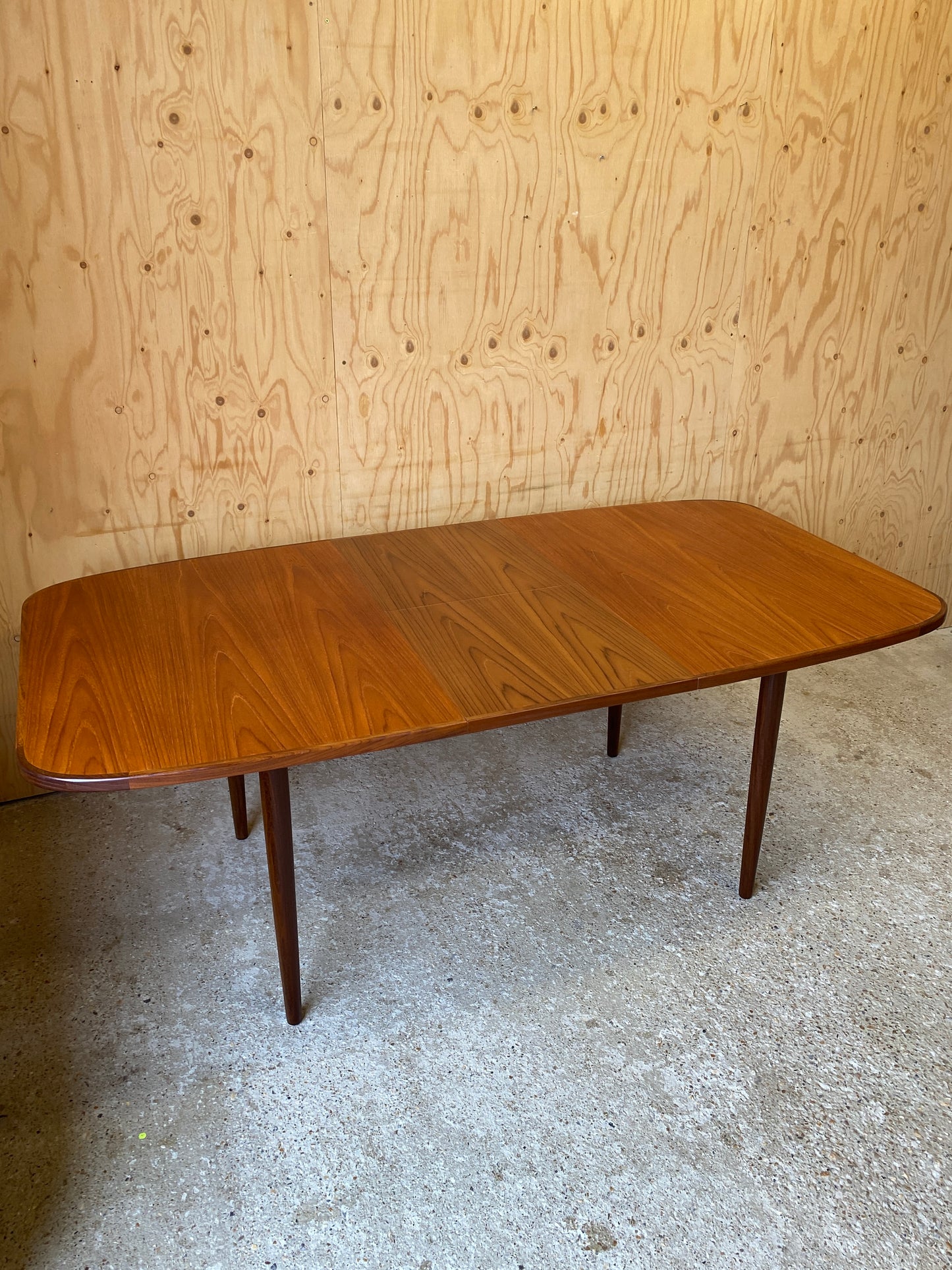 GPlan Extending Dining Table