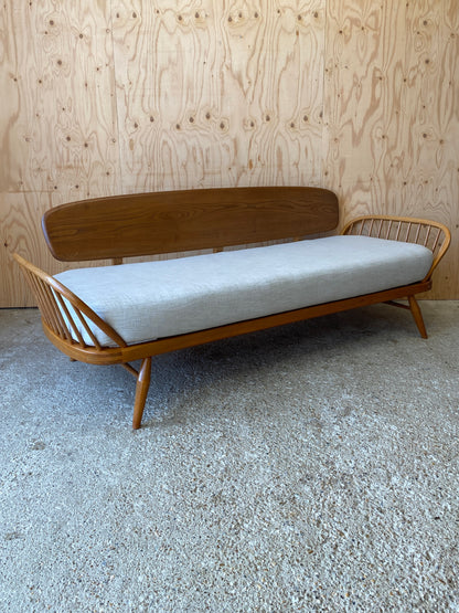 Ercol '355' Daybed