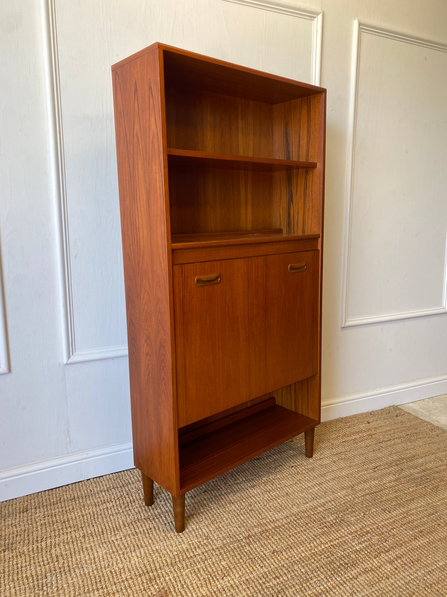GPlan Drinks Cabinet