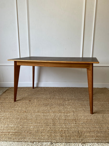 Morris of Glasgow Table
