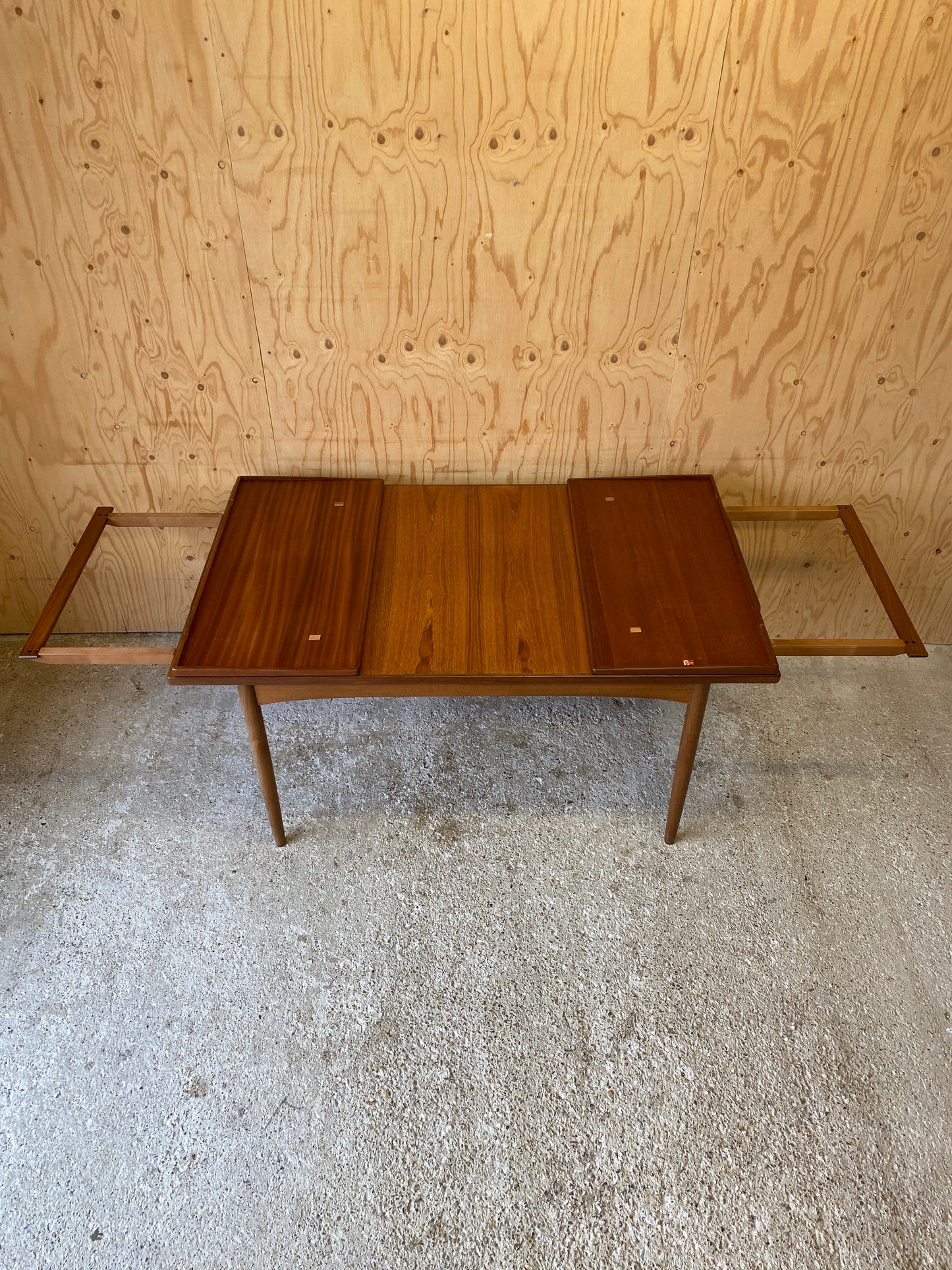 GPlan Extending Dining Table