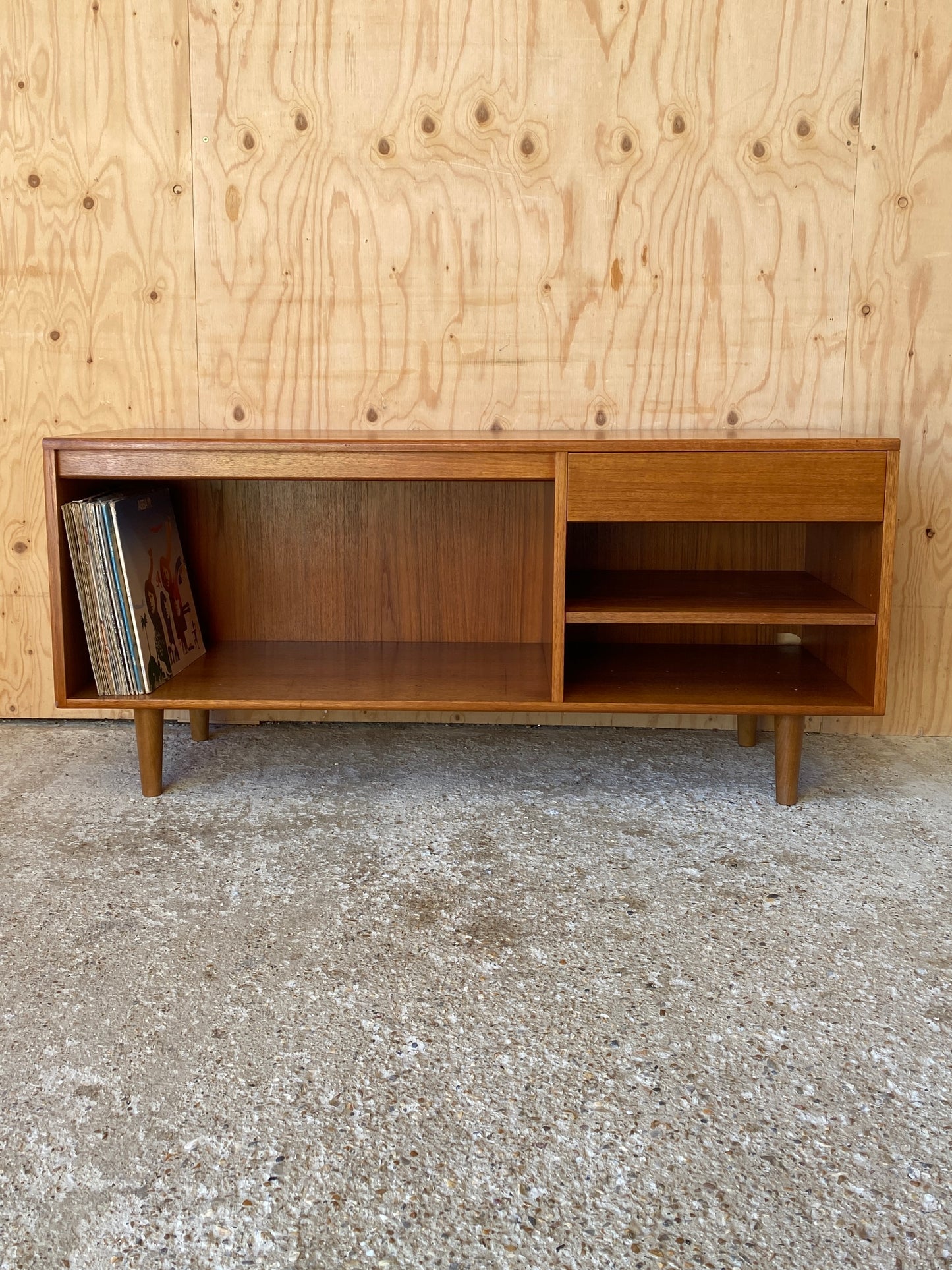 GPlan Record Player Stand