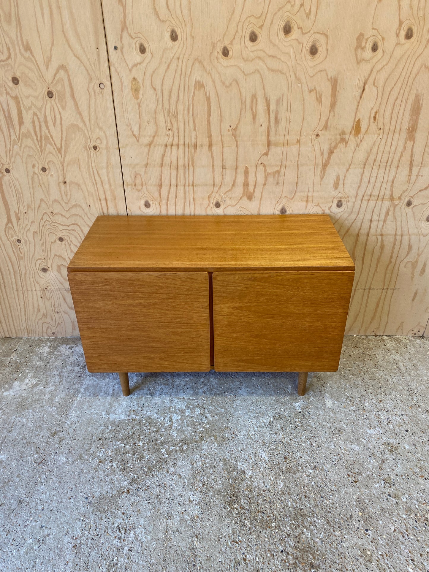 Retro Vintage Mid Century Record Cabinet by British makers Beaver & Tapley on Wooden Tapered Legs