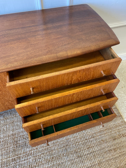 Dalescraft Sideboard
