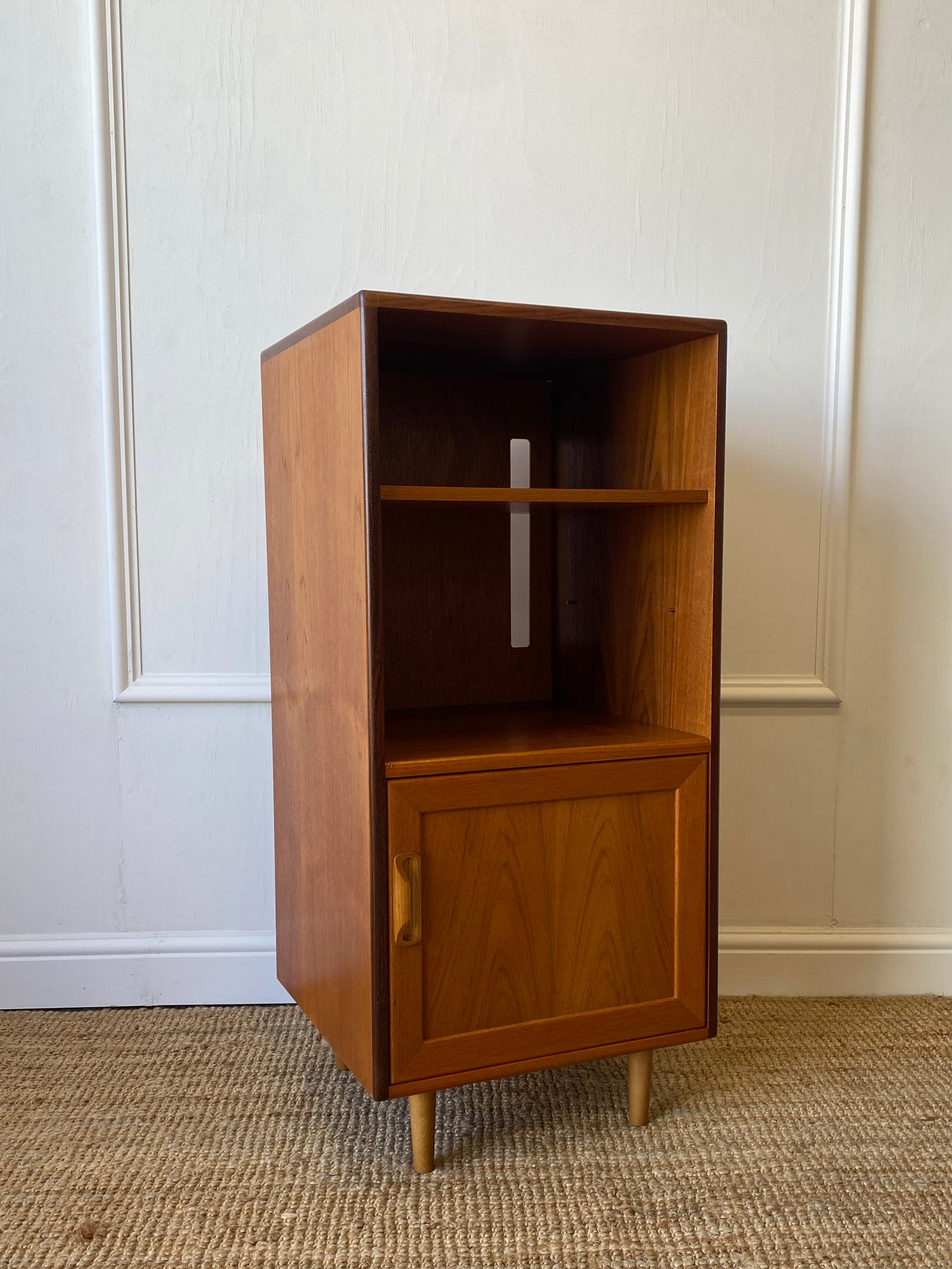 GPlan Hi-fi Unit