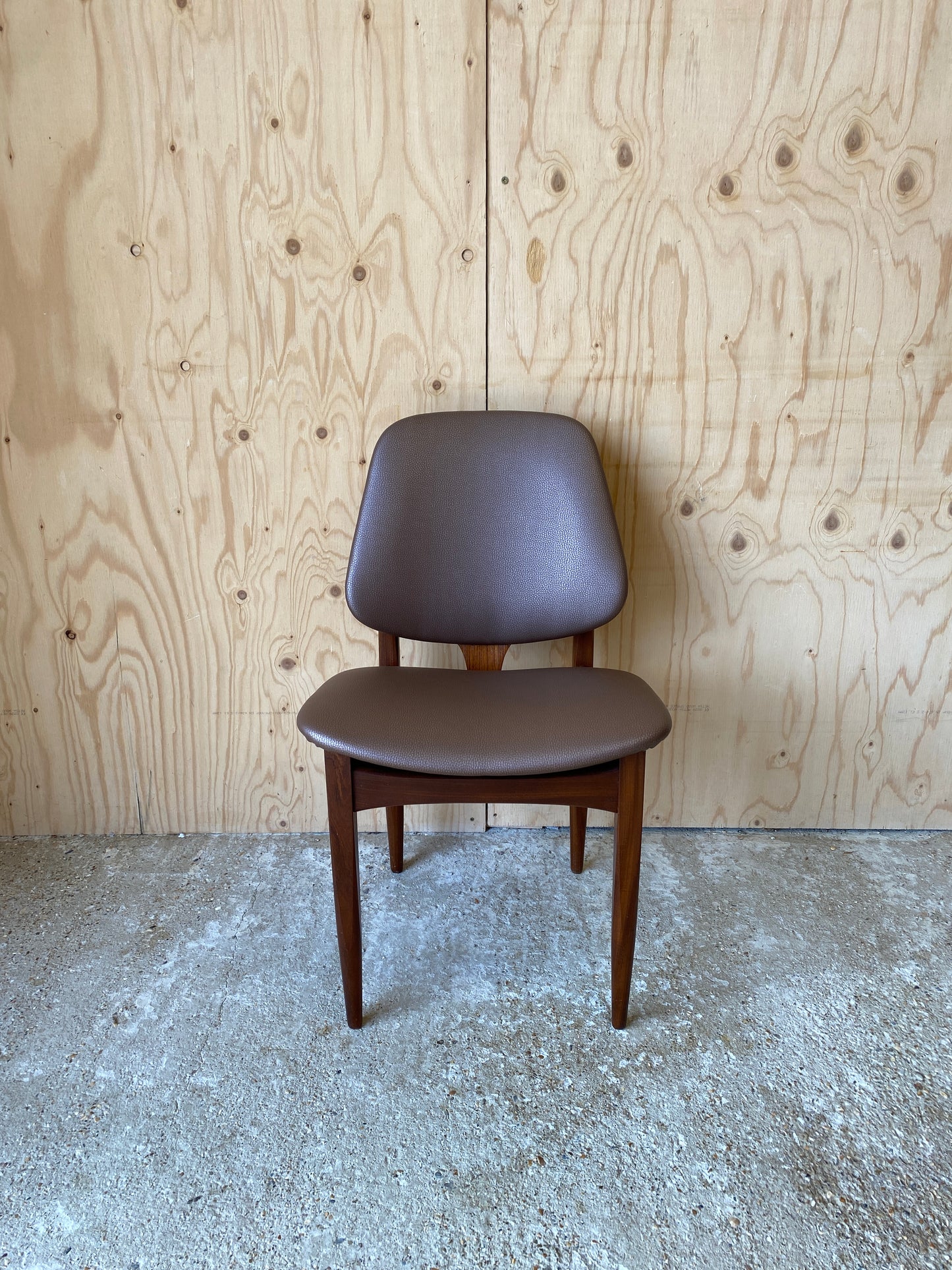 Dining Chair by British makers Elliots of Newbury