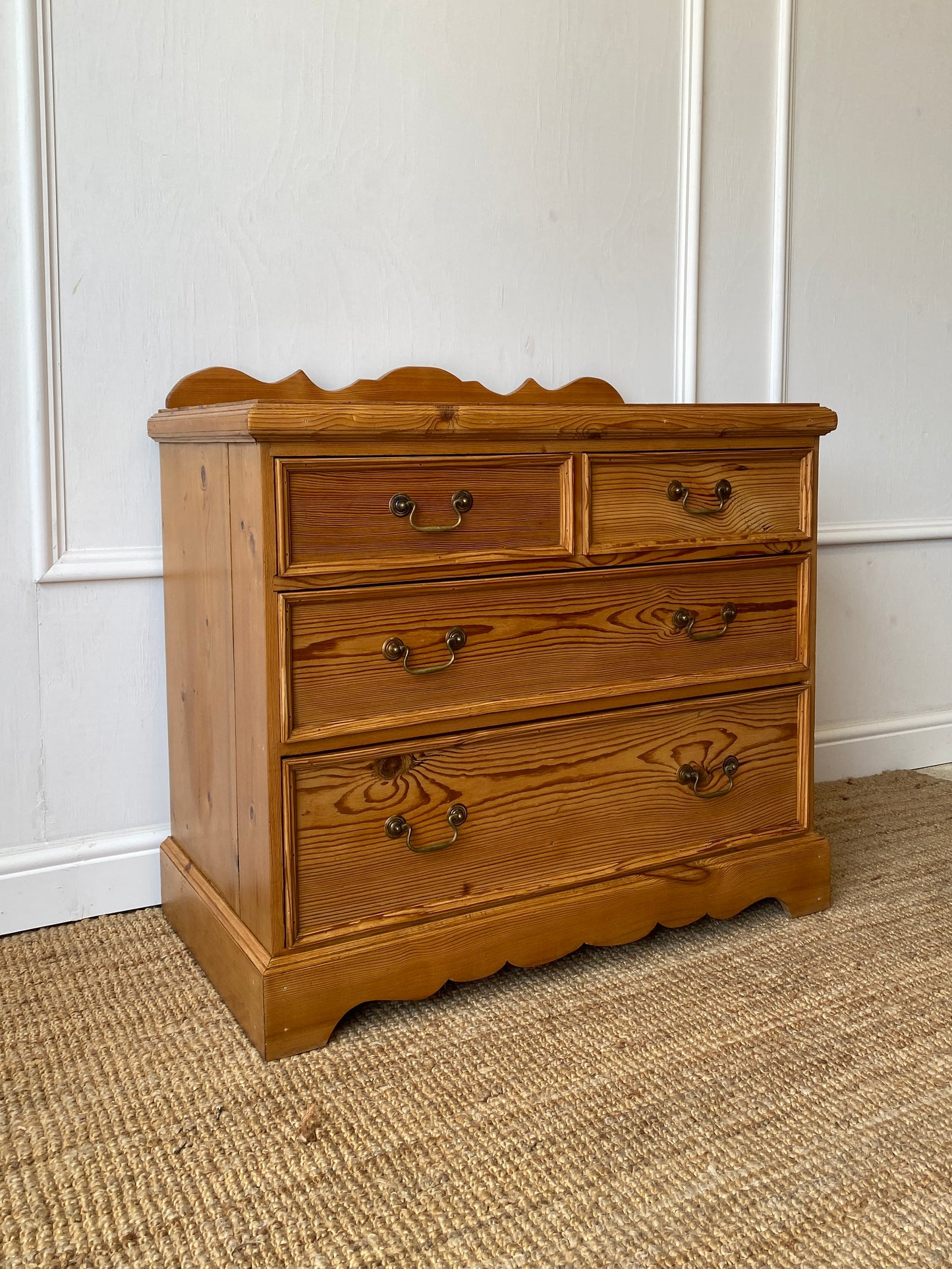 Pine Chest of Drawers
