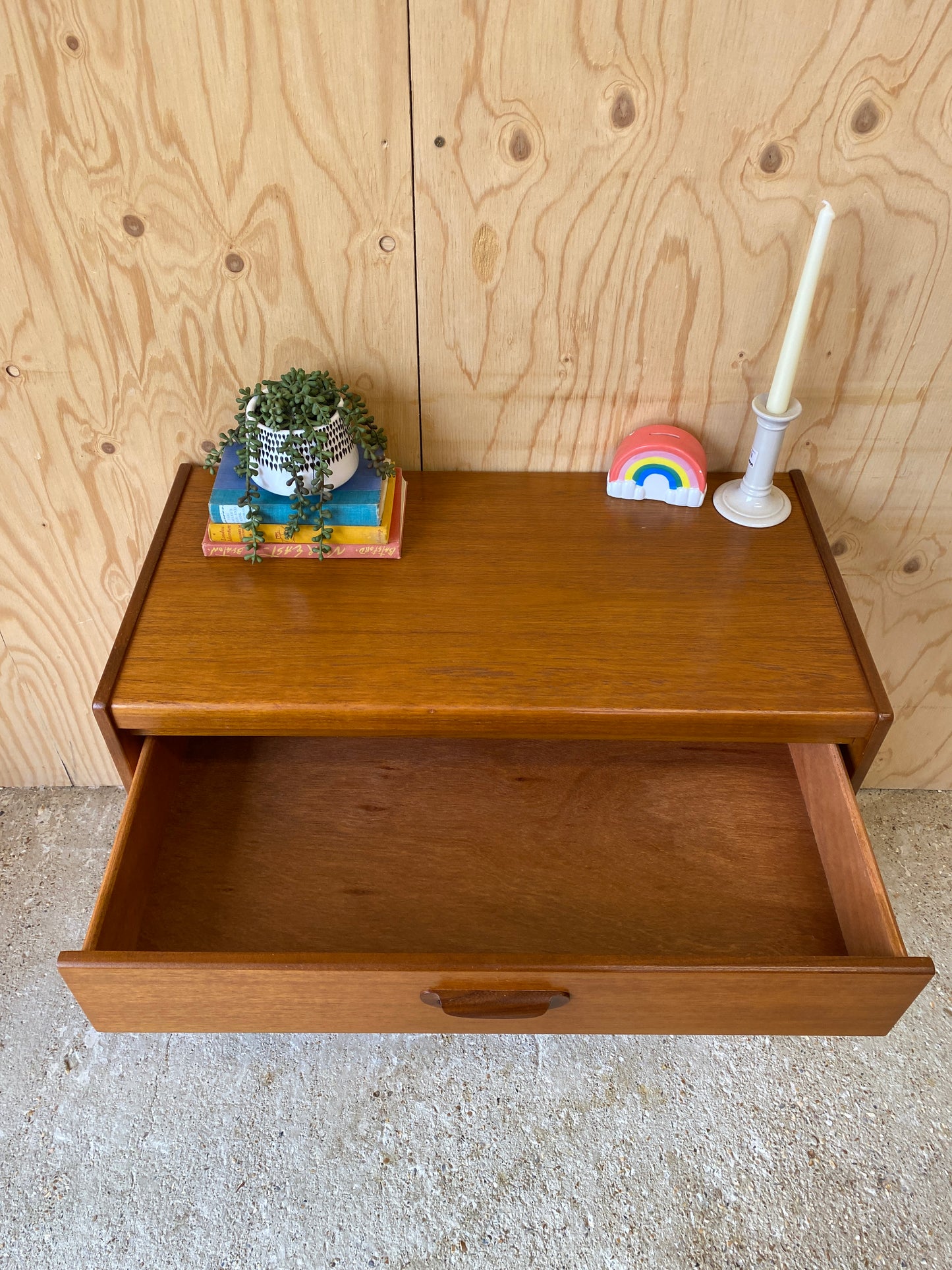 Vintage Chest of Drawers by British makers William Lawrence of Nottingham