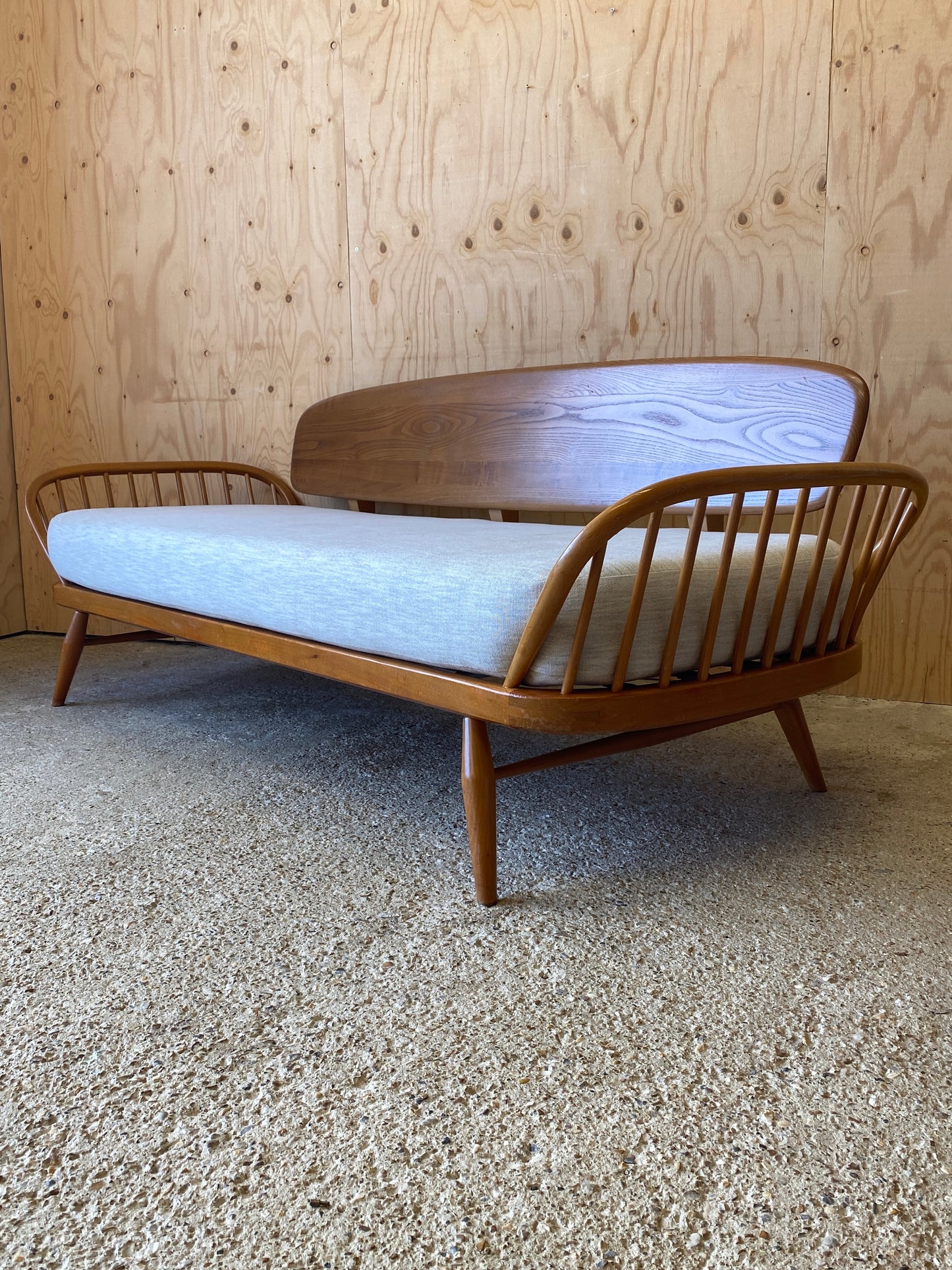 Ercol '355' Daybed