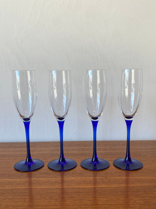 Navy Luminarc Flutes x 4