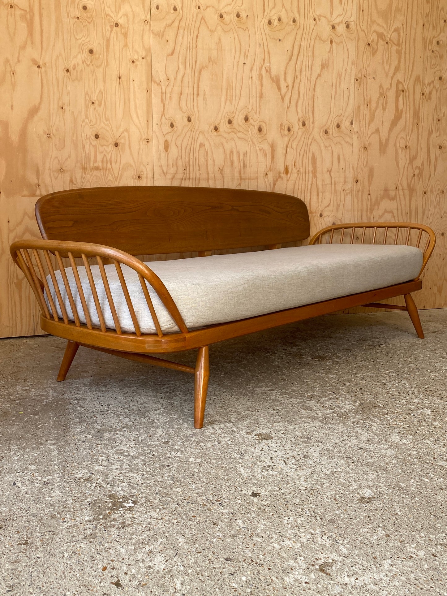 Ercol '355' Daybed
