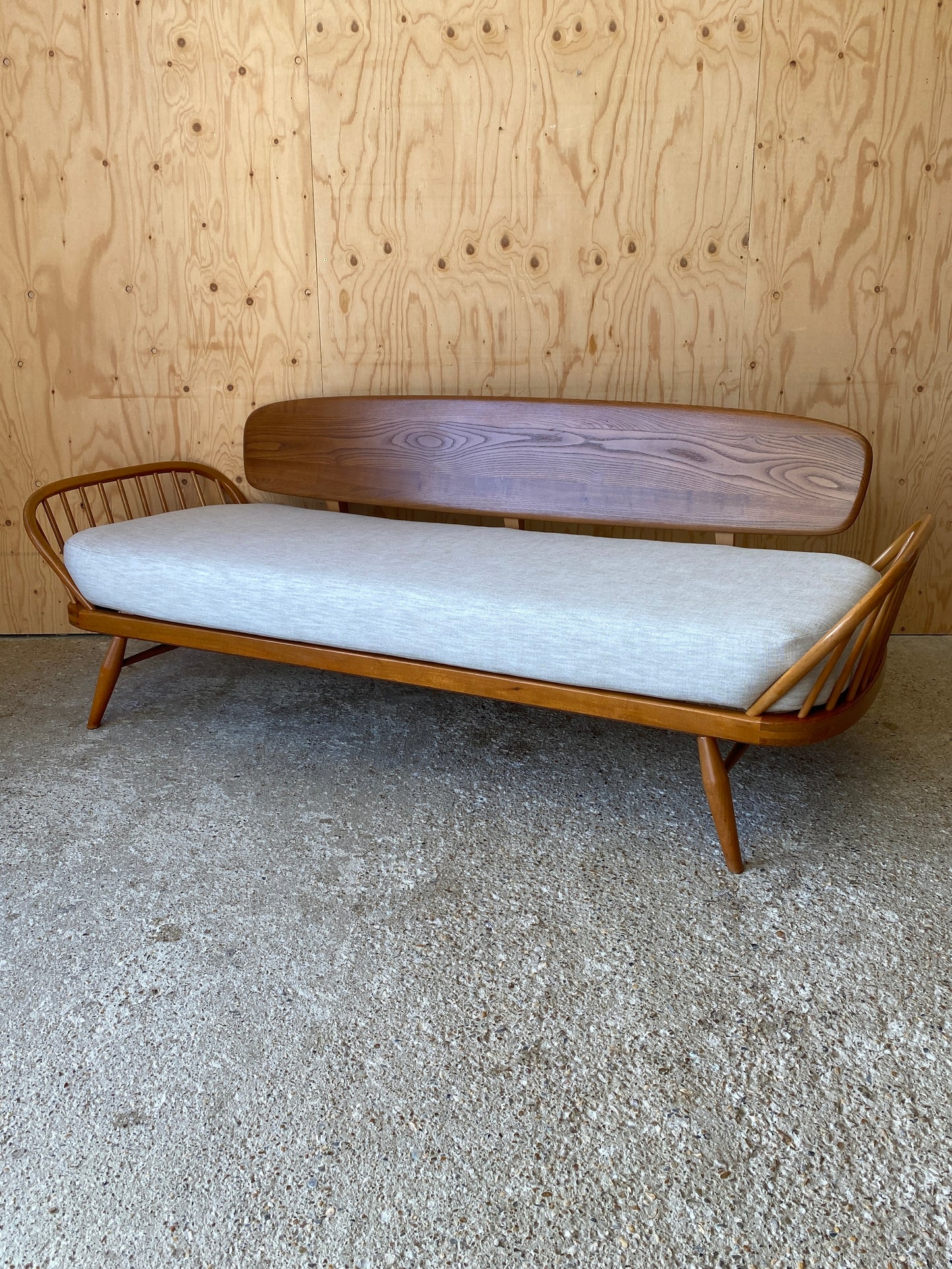 Ercol '355' Daybed