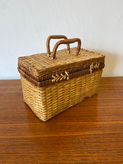 Vintage Wicker Lunchbox