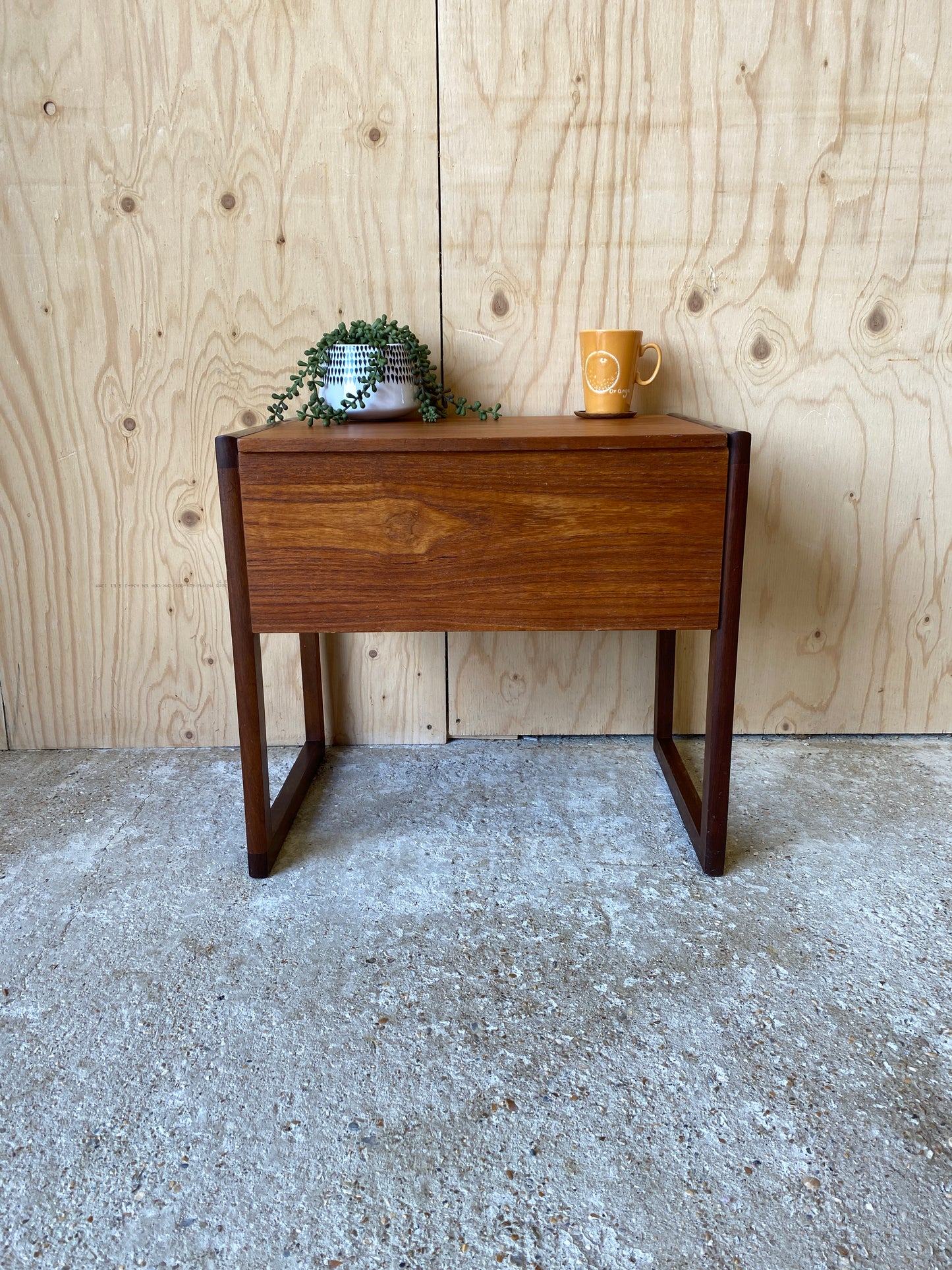 Vintage Mid Century Sewing Box